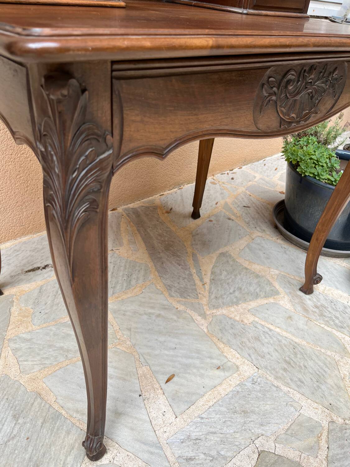 Antique solid wood dressing table