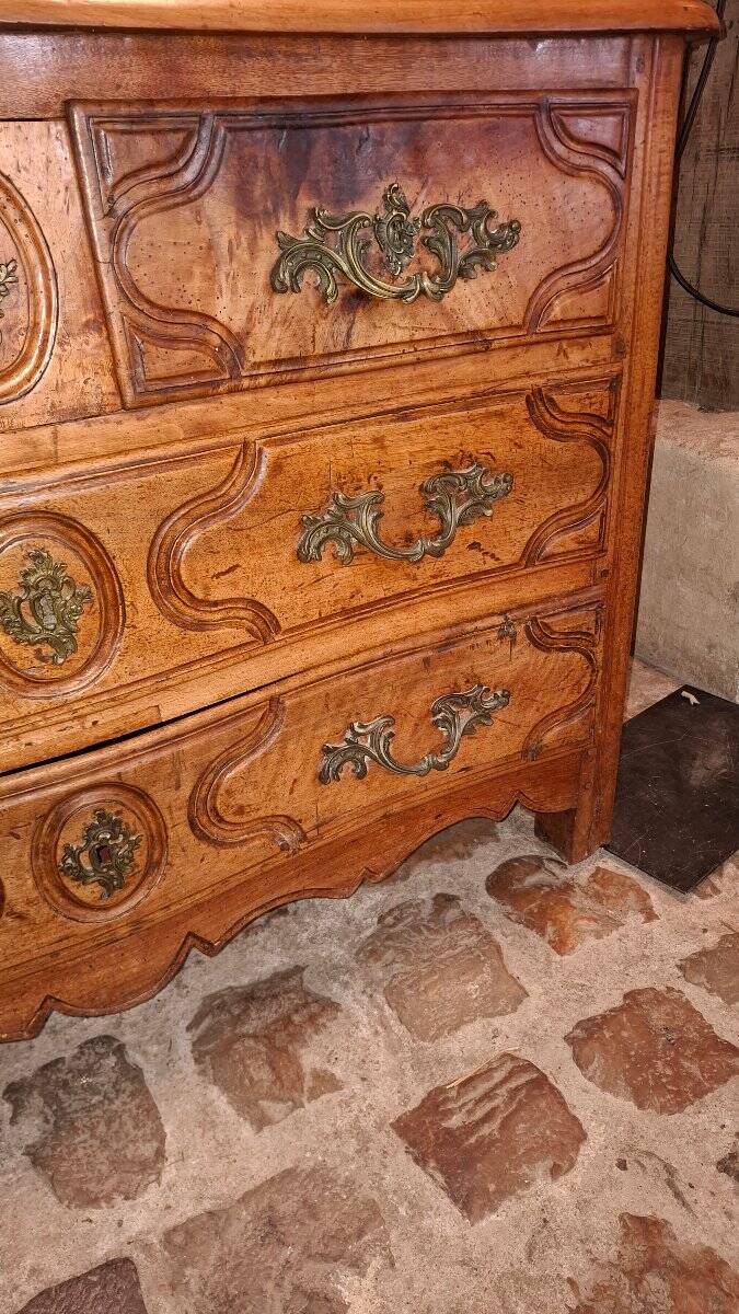 Commode XVIII en noyer