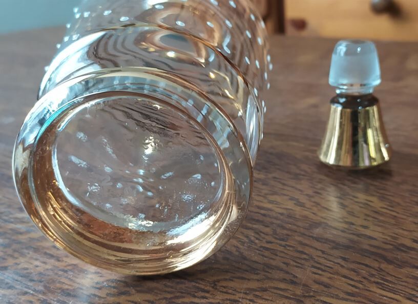 Carafe En Verre Goulot Liseré Doré 1,3L