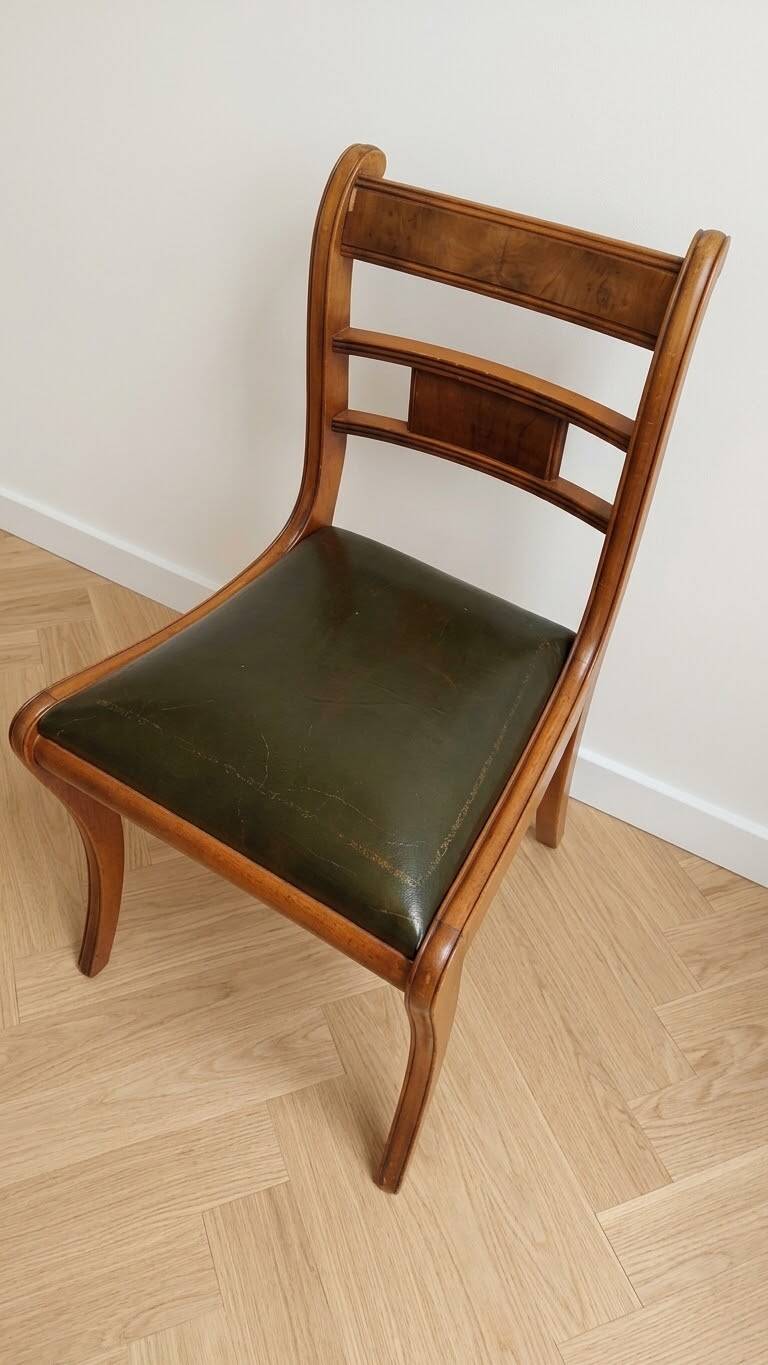 Set of 14 vintage chairs in solid wood and green leather.