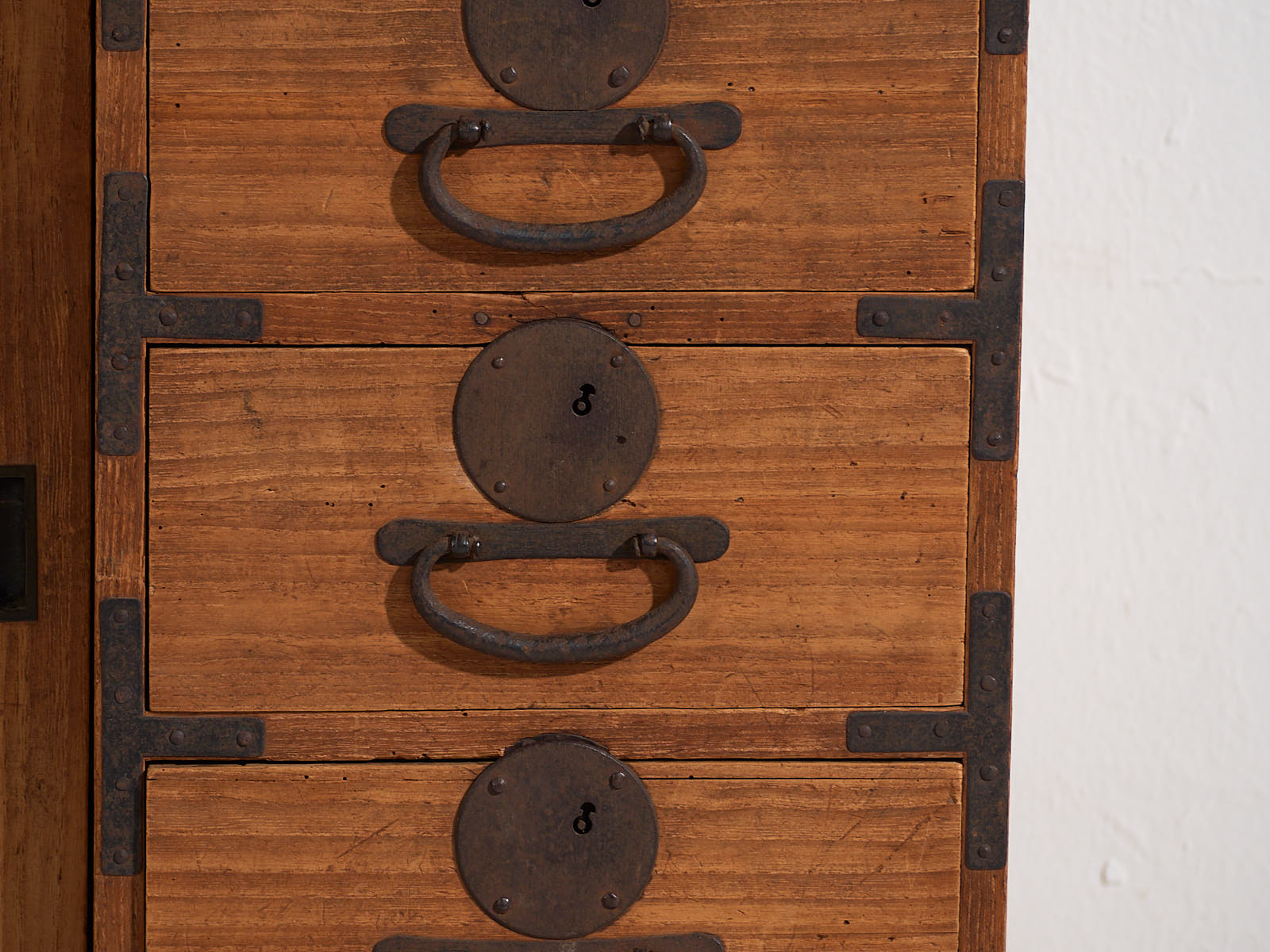 Antique storage furniture – Meiji / Taishō period (c.1868-1926) #98