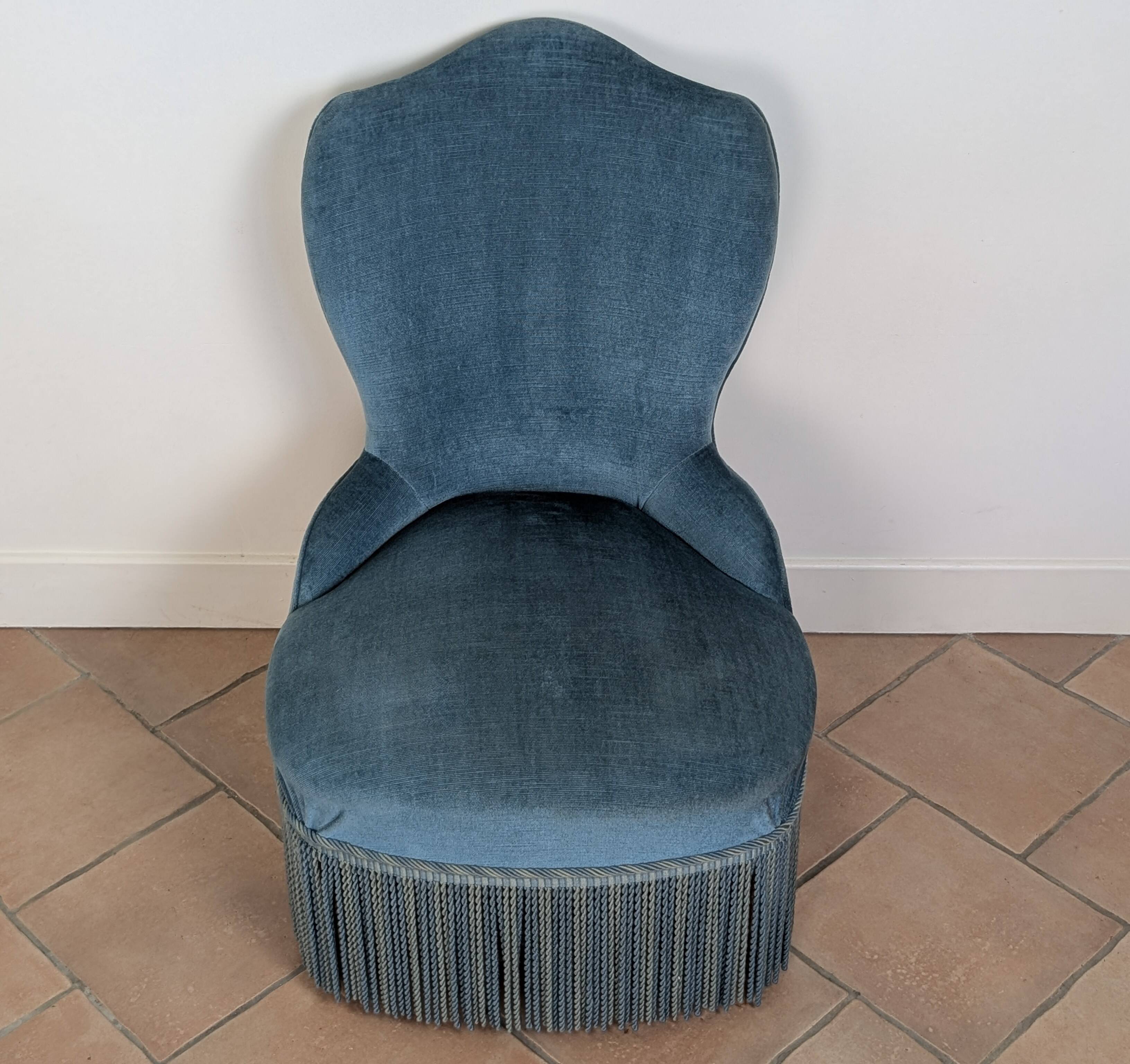 Frog chairs and pouffe