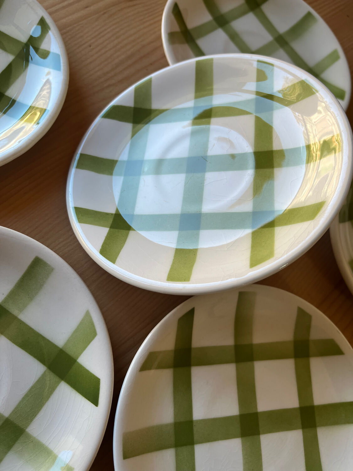 6 green and white checked coffee cups Moulin des Loups