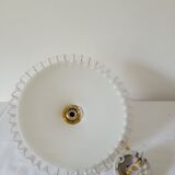 Serrated opaline suspension