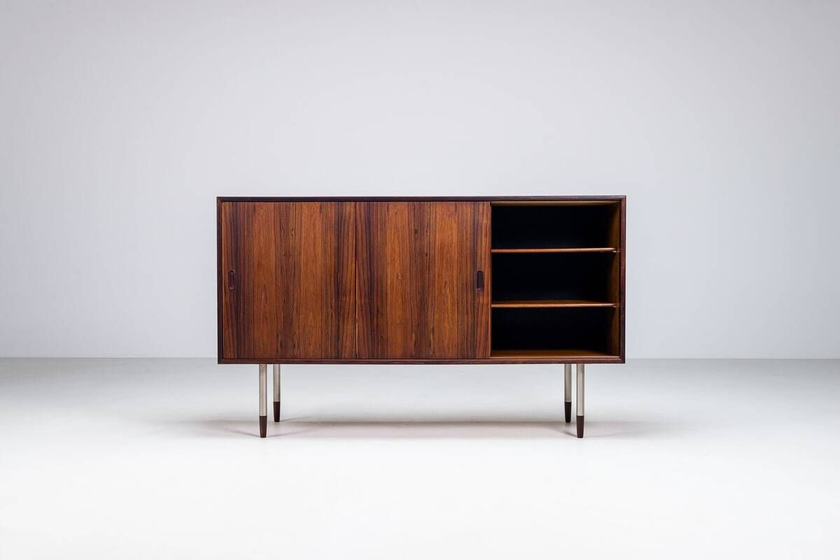 Buffet inhabituel en palissandre avec pieds en métal Danemark 1960