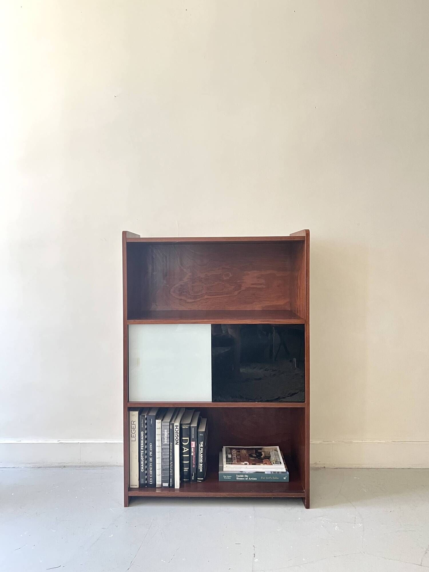 Grande bibliothèque bois mi- fermée par Rozaffy Éd.Meuble Oscar, design 50