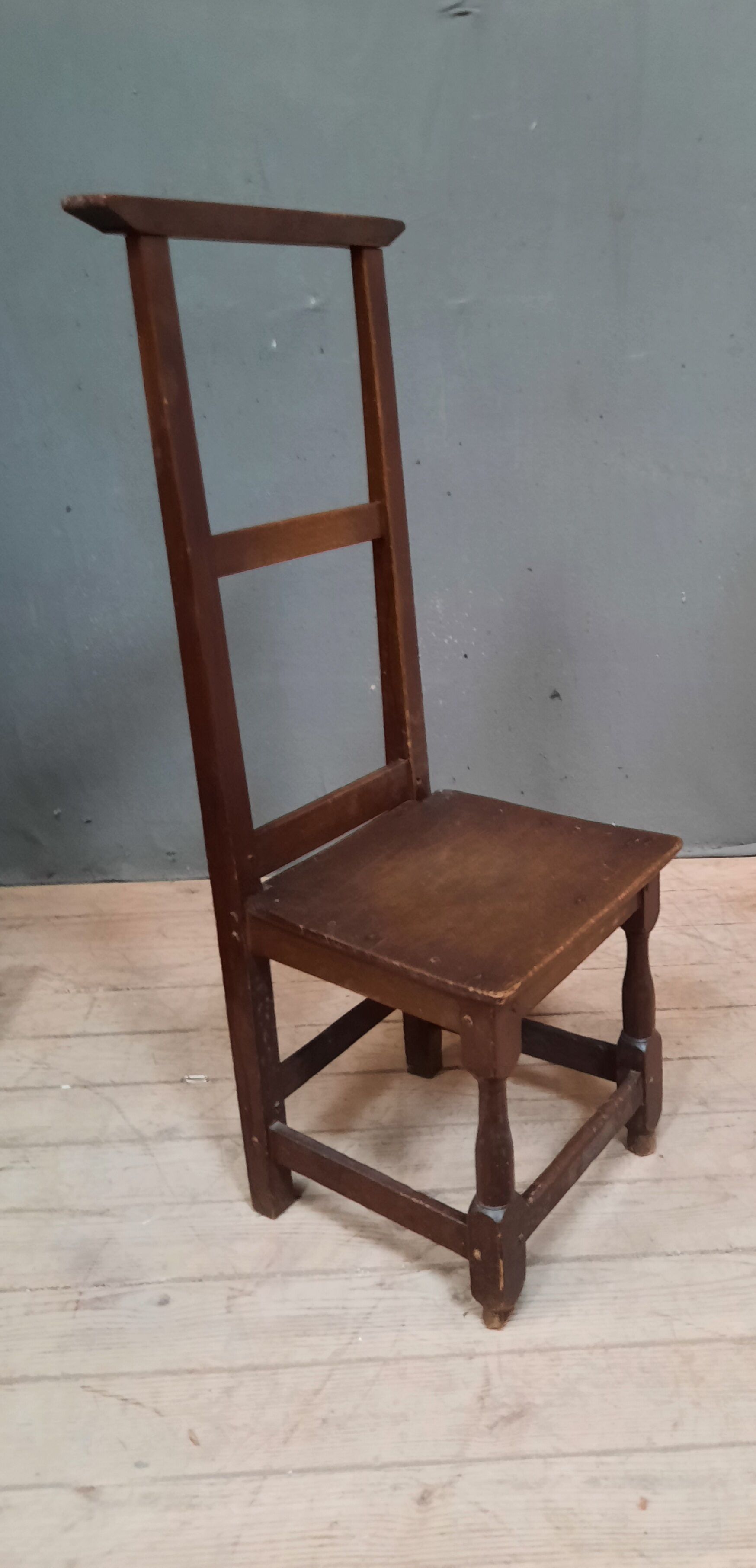 Base chair in solid chene