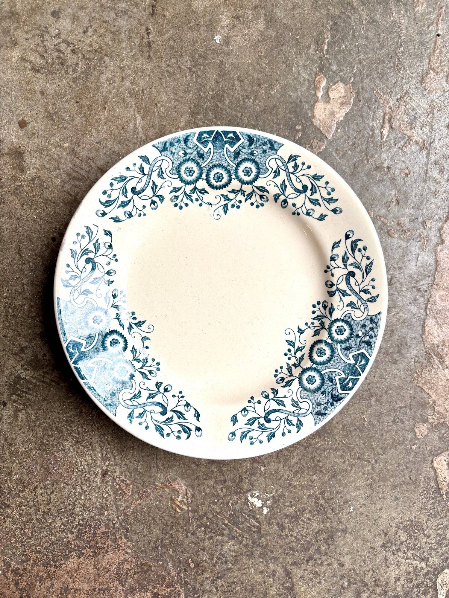 Longchamp ironware cake plate, "Luzy" service