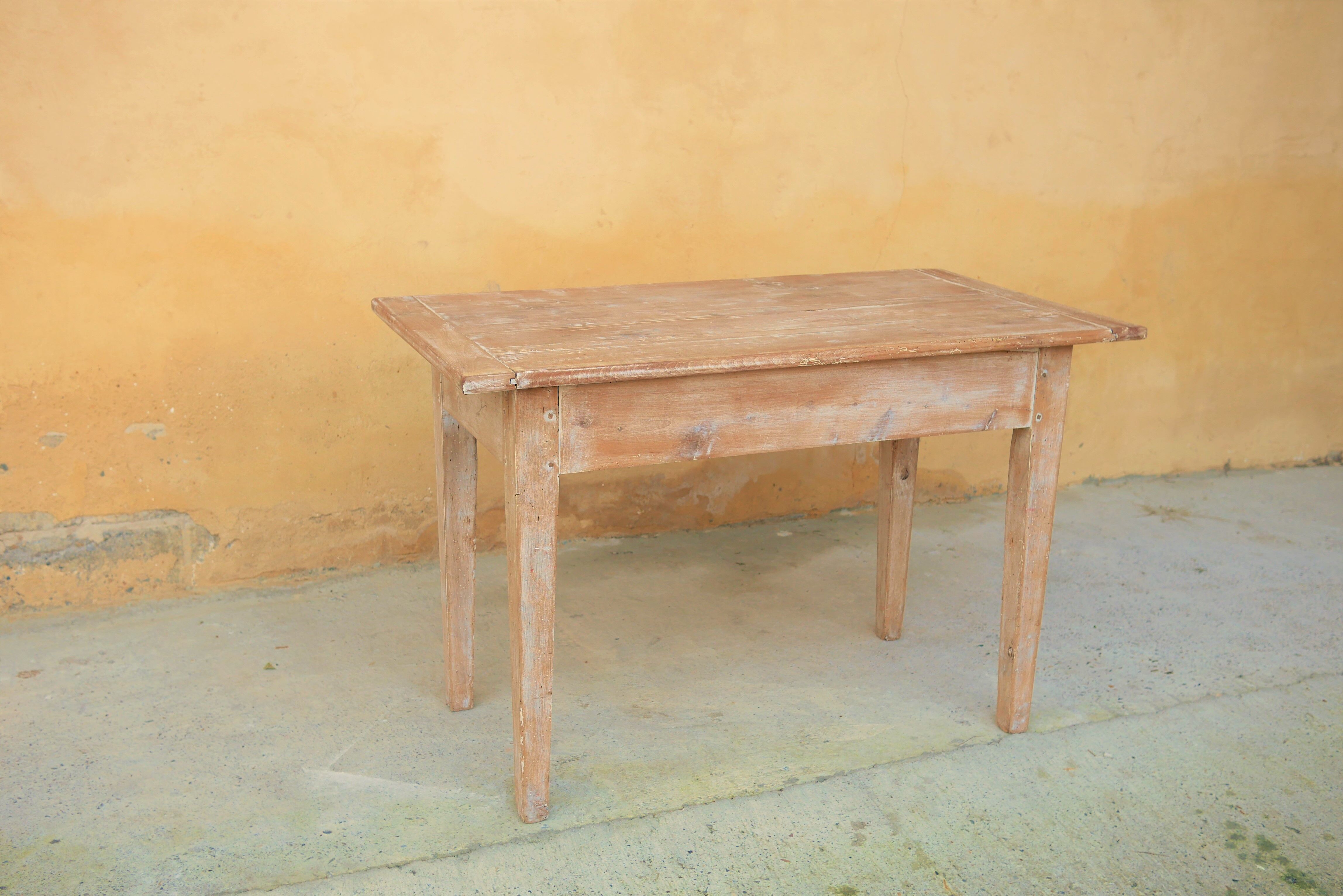 Table à manger de ferme vintage en bois