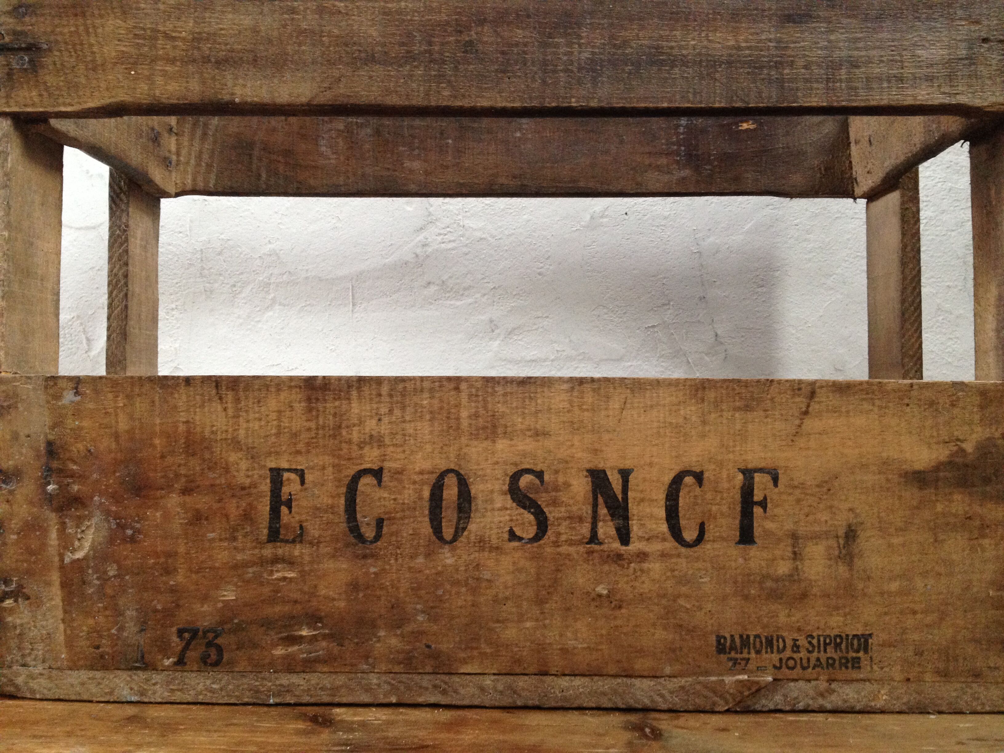 SNCF vintage bottle locker