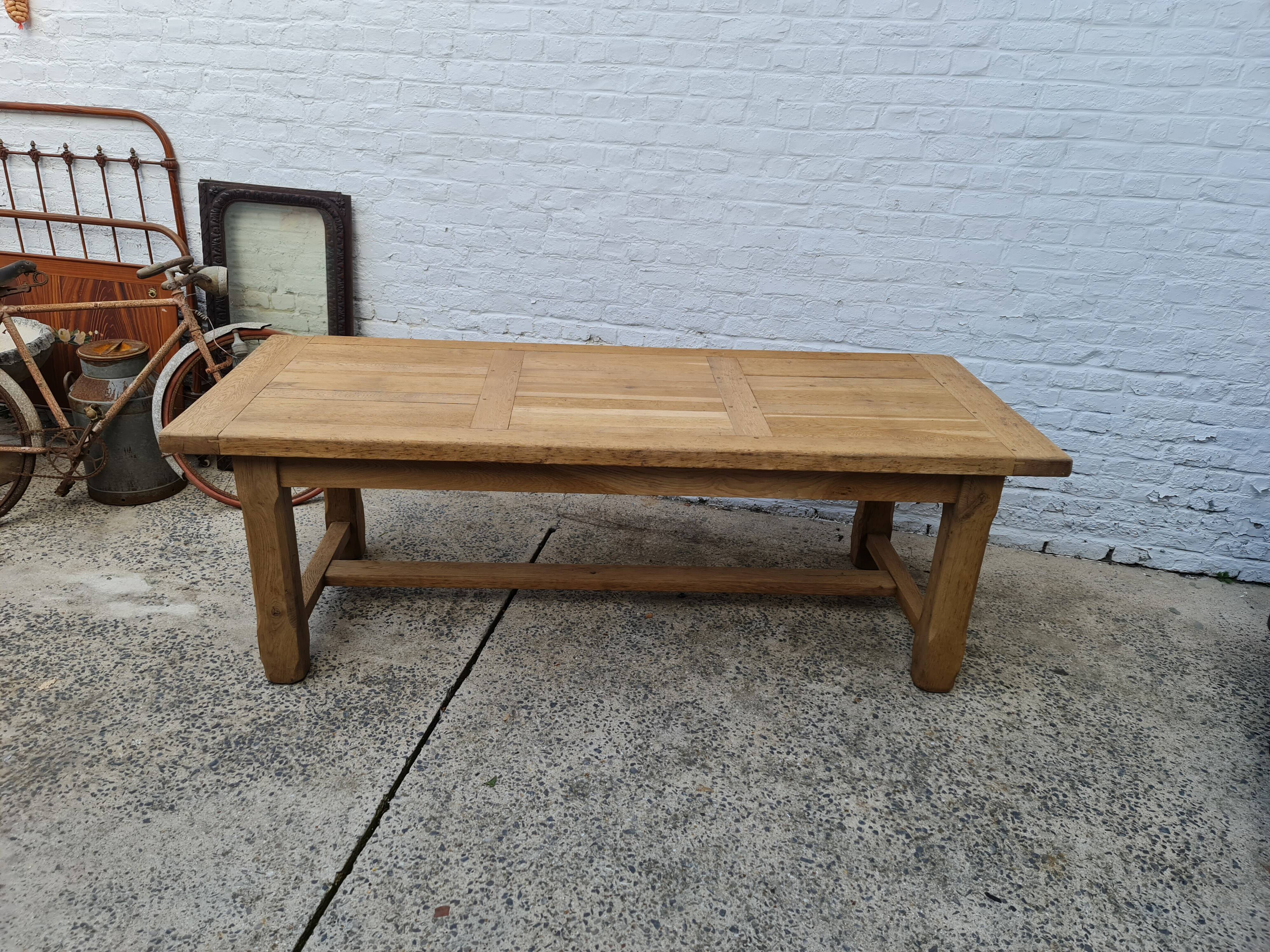 Rectangular table in raw oak