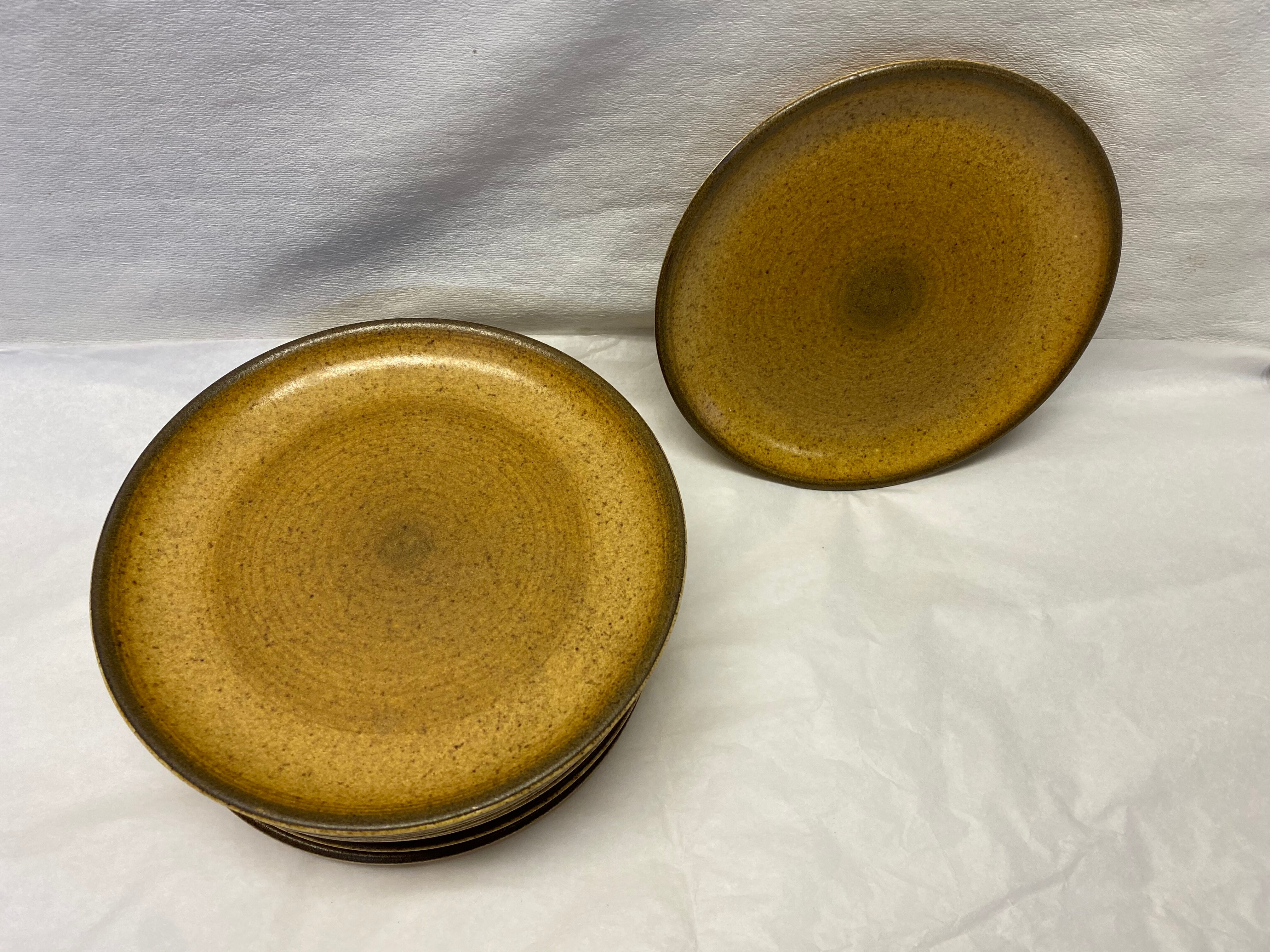 Set of 10 Longchamp sandstone plates