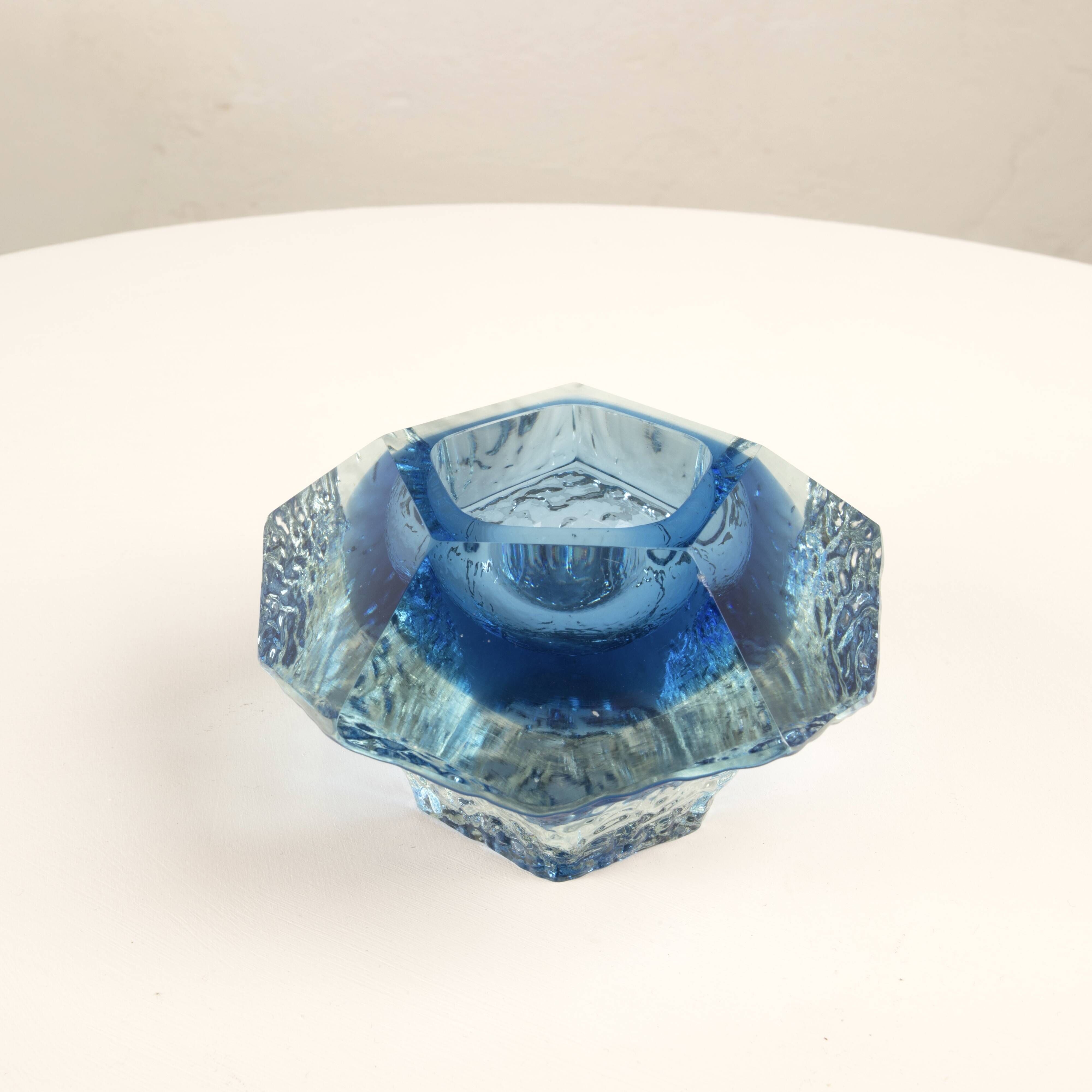 Sculptural submerged glass ashtray by Gianfranco Mandruzzato Murano