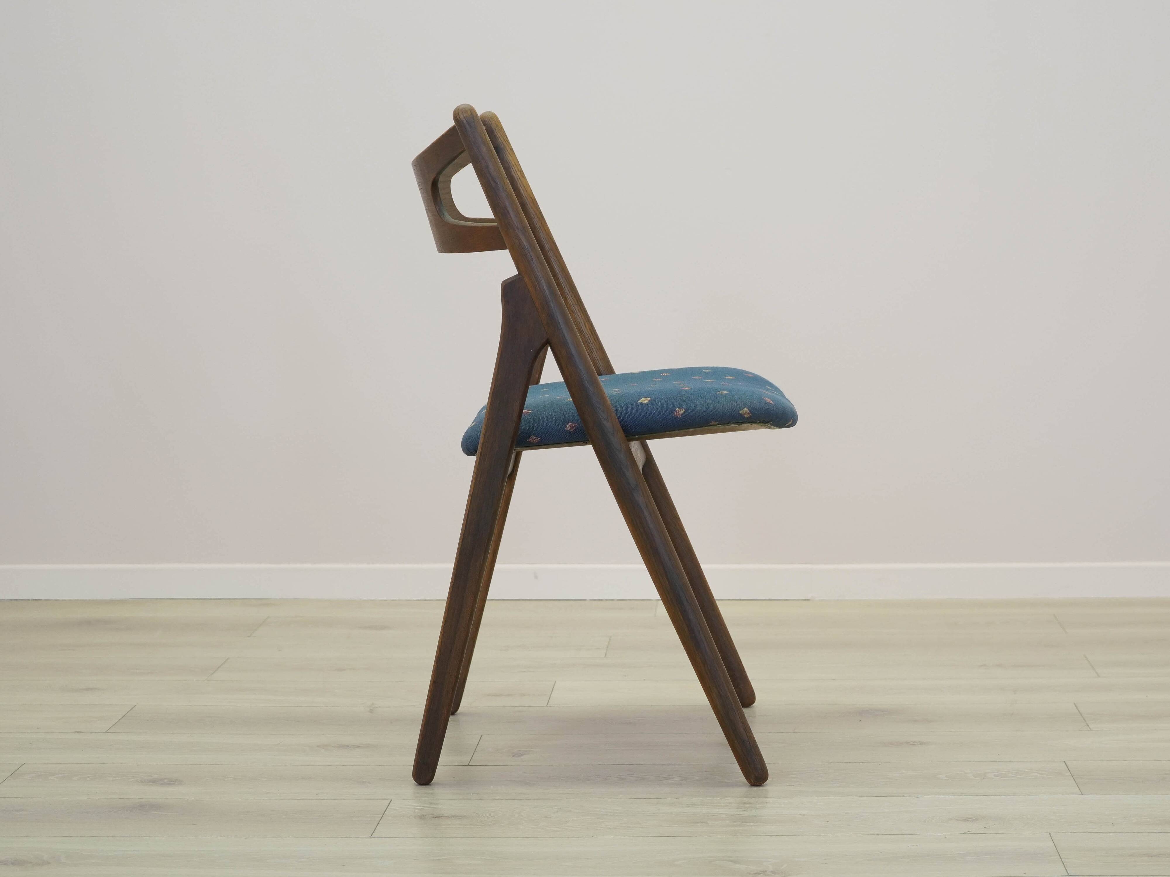 Ensemble de quatre chaises en chêne, design danois, années 1960, designer : Hans J. Wegner