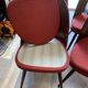 Set de 4 chaises mid-century en hêtre marron, assise tissu rouge — Antonín Šuman (1960s)