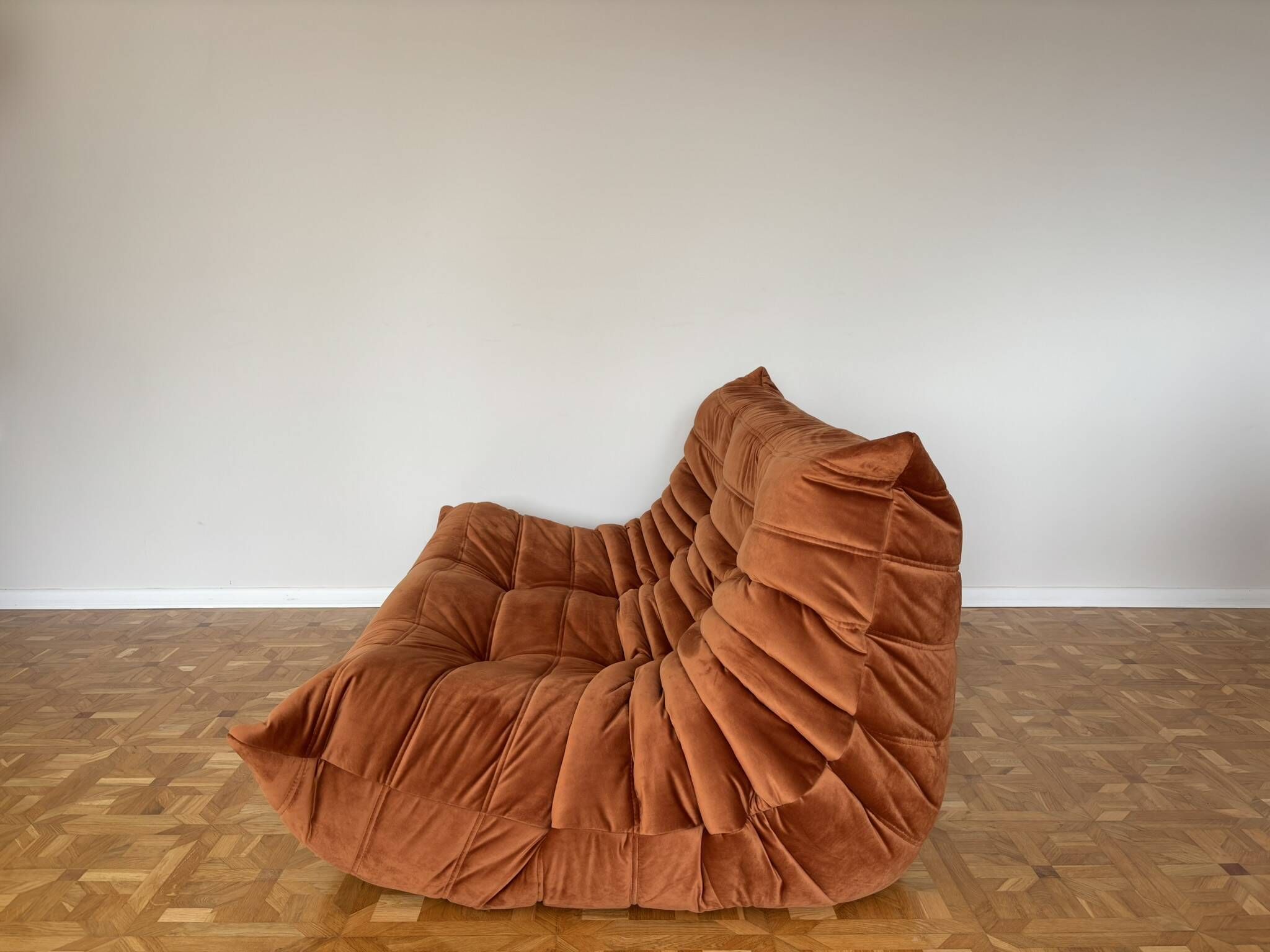 Canapé Togo deux places par Michel Ducaroy pour Ligne Roset