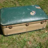 Vintage vulcanized fiber case