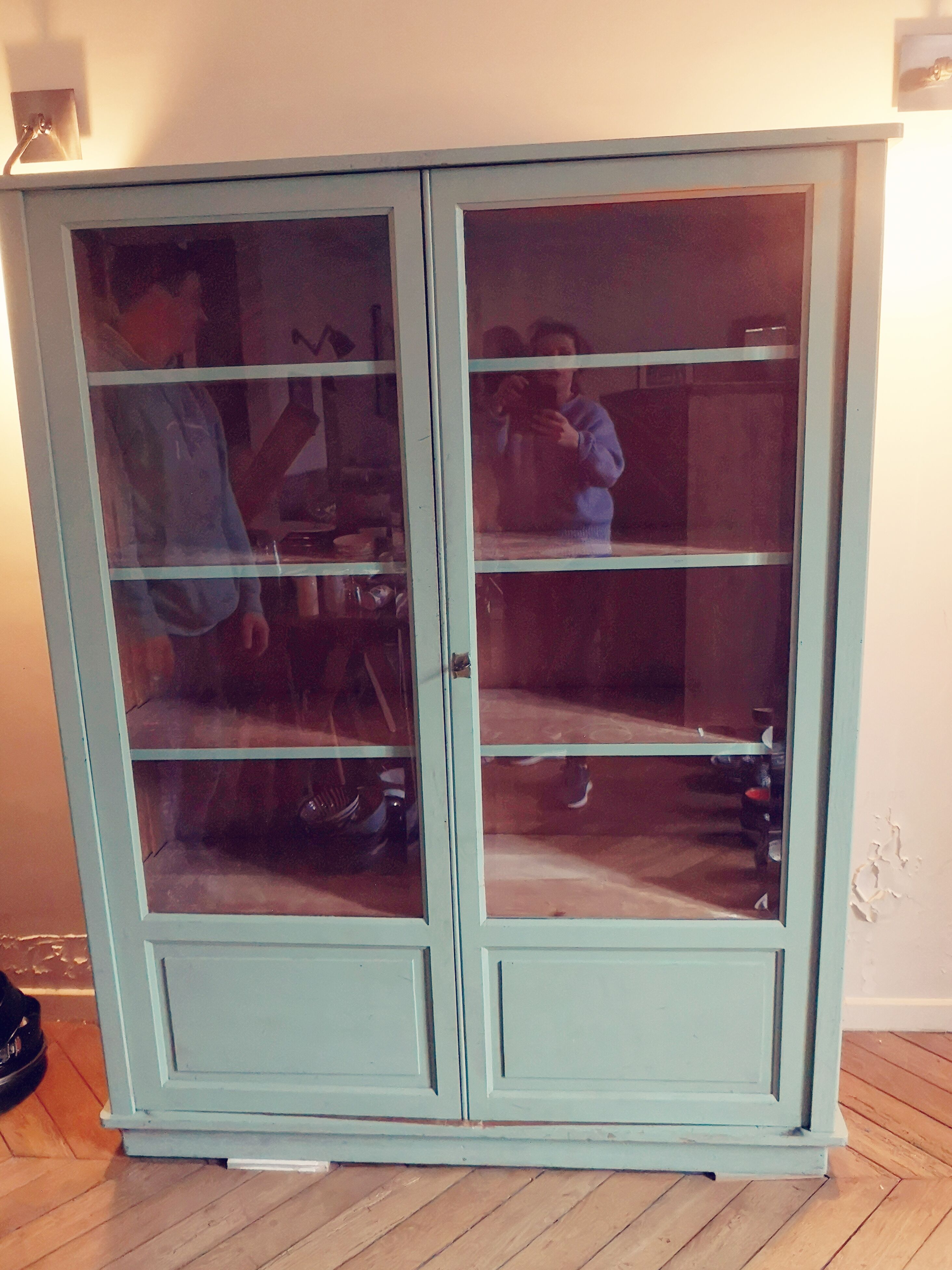 Armoire vintage