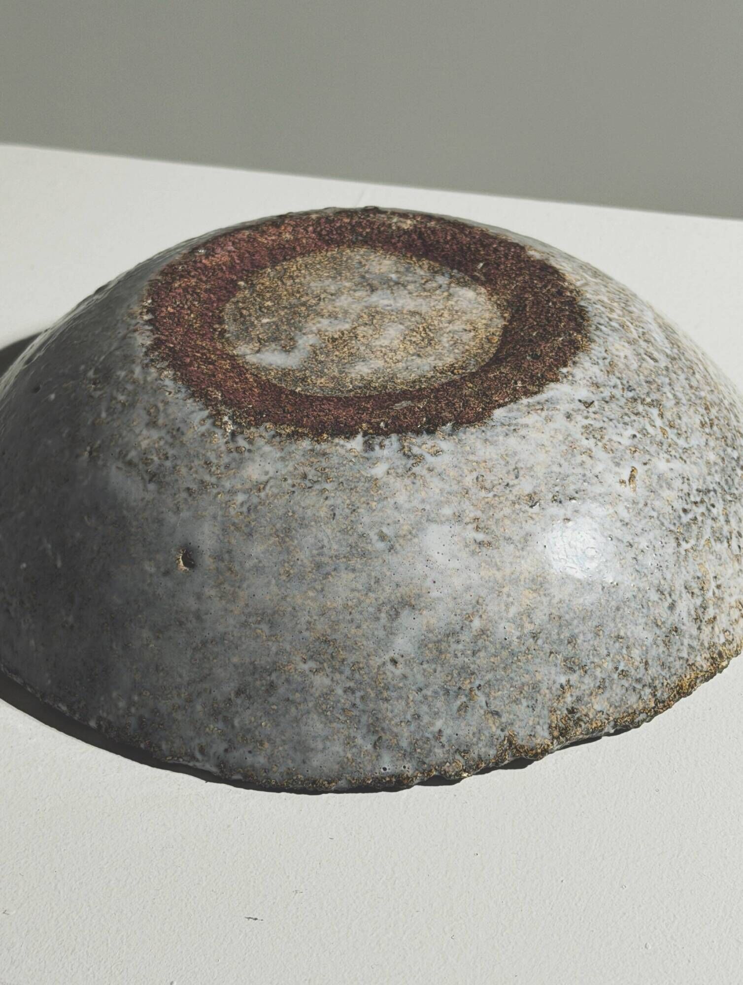 Stoneware bowl with chamotte by Fernande Kohler, Vallauris, around 1960.