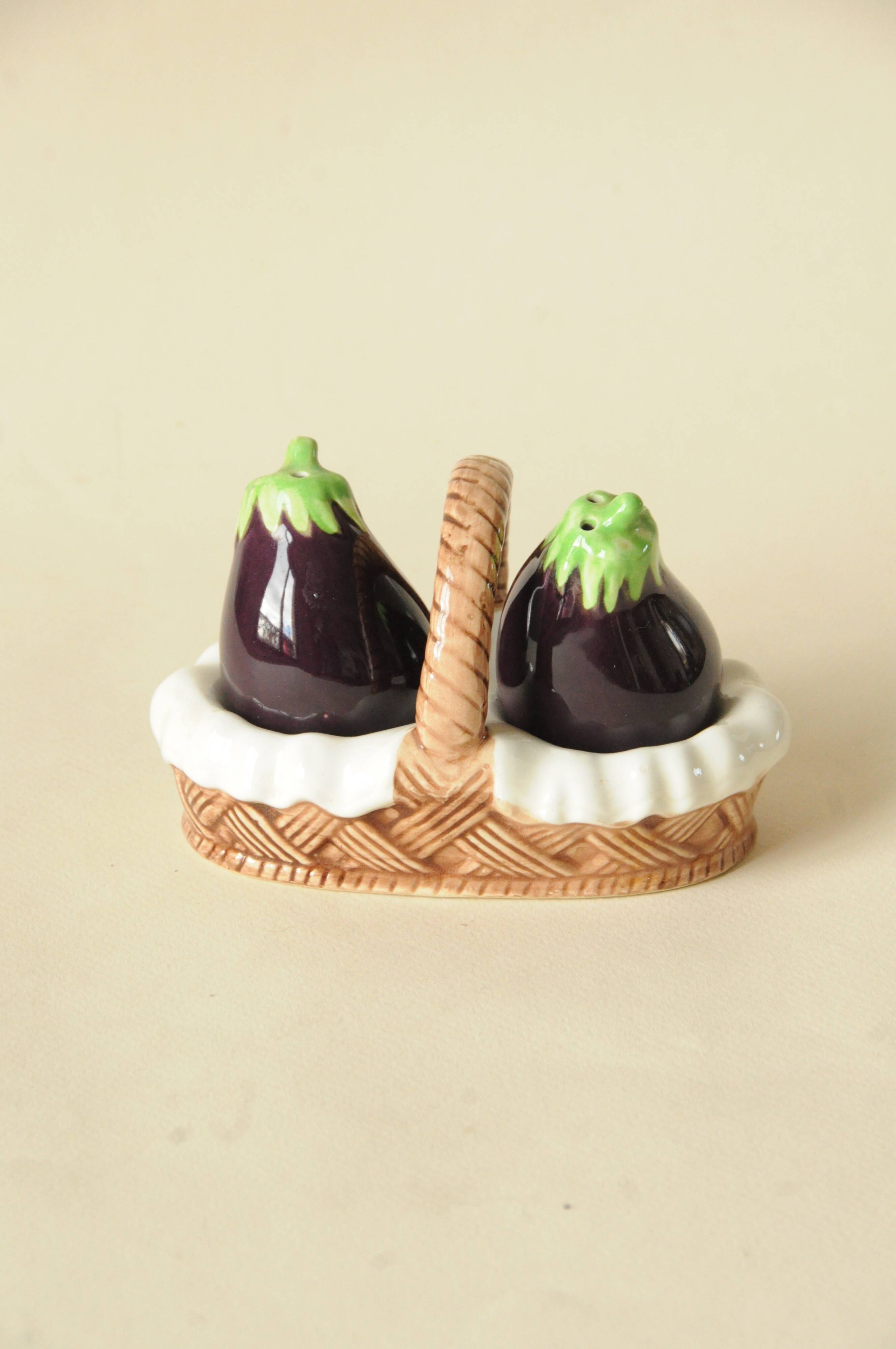 Salt and Pepper Eggplant - Salt and Pepper Shaker Barbotine - Table Decoration