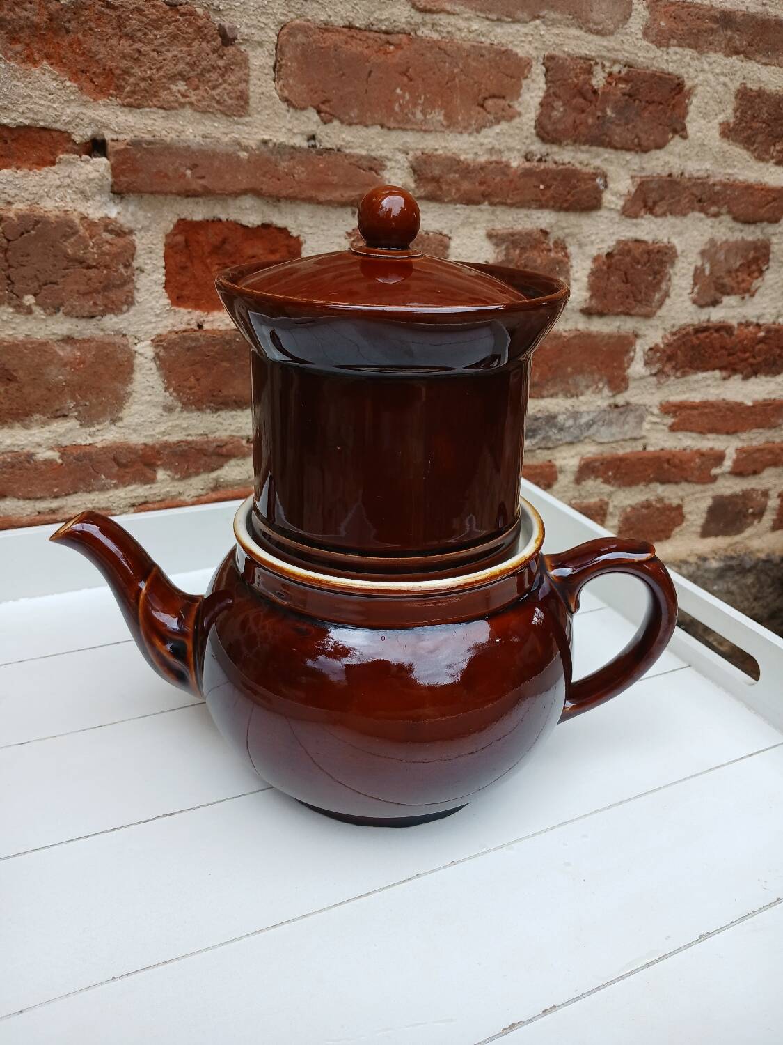 Old coffee maker with filter and 2 lids