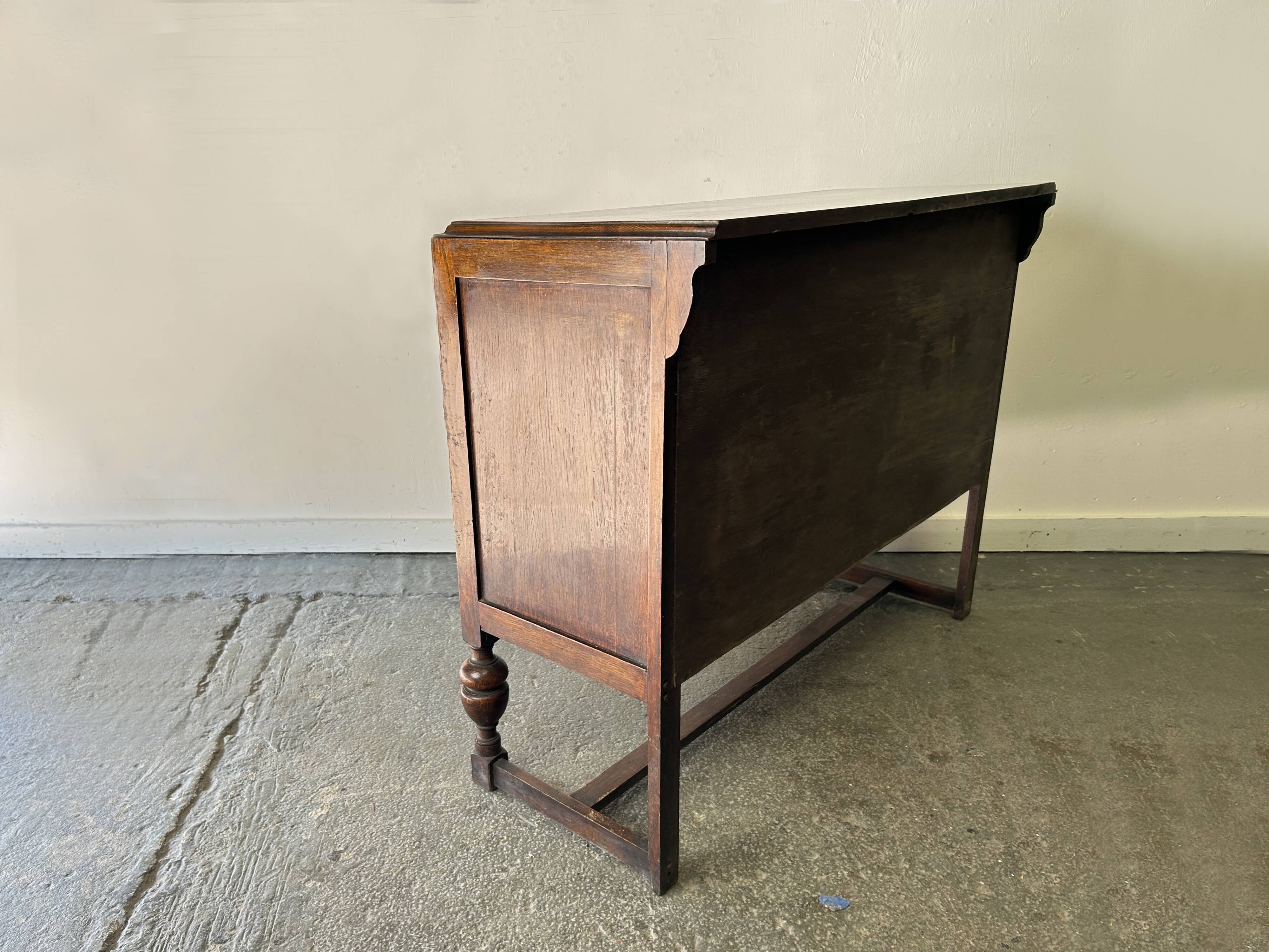 Antique English Jacobean Revival Oak Buffet Sideboard 1925–1935