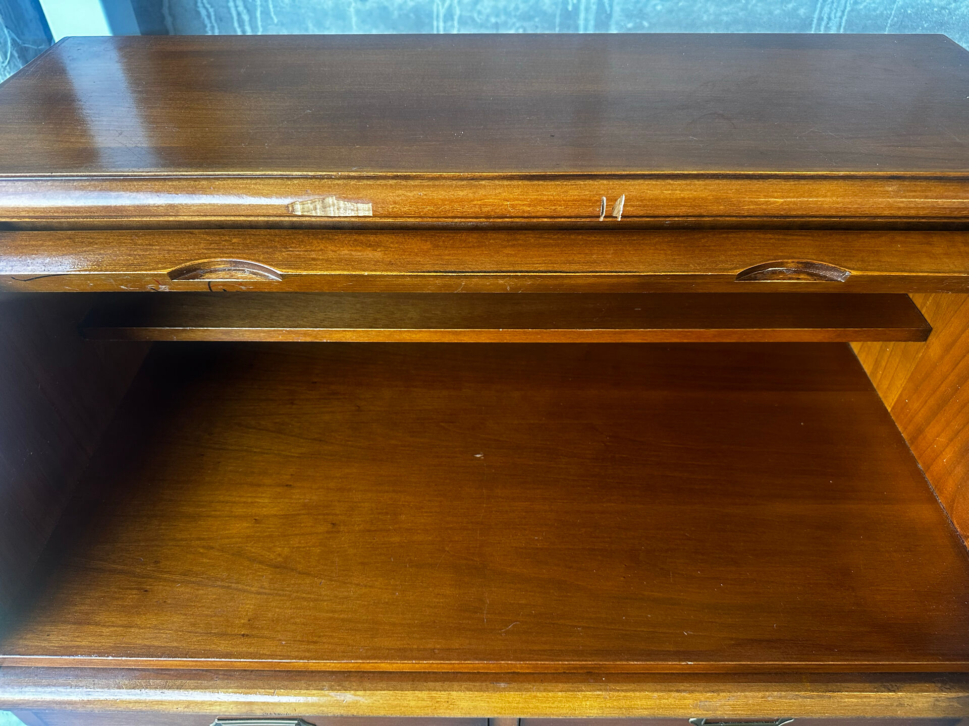 Secrétaire à rideau en merisier – Petit bureau de rangement, seconde m