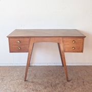 Bureau recto-verso chêne pieds compas des années 50