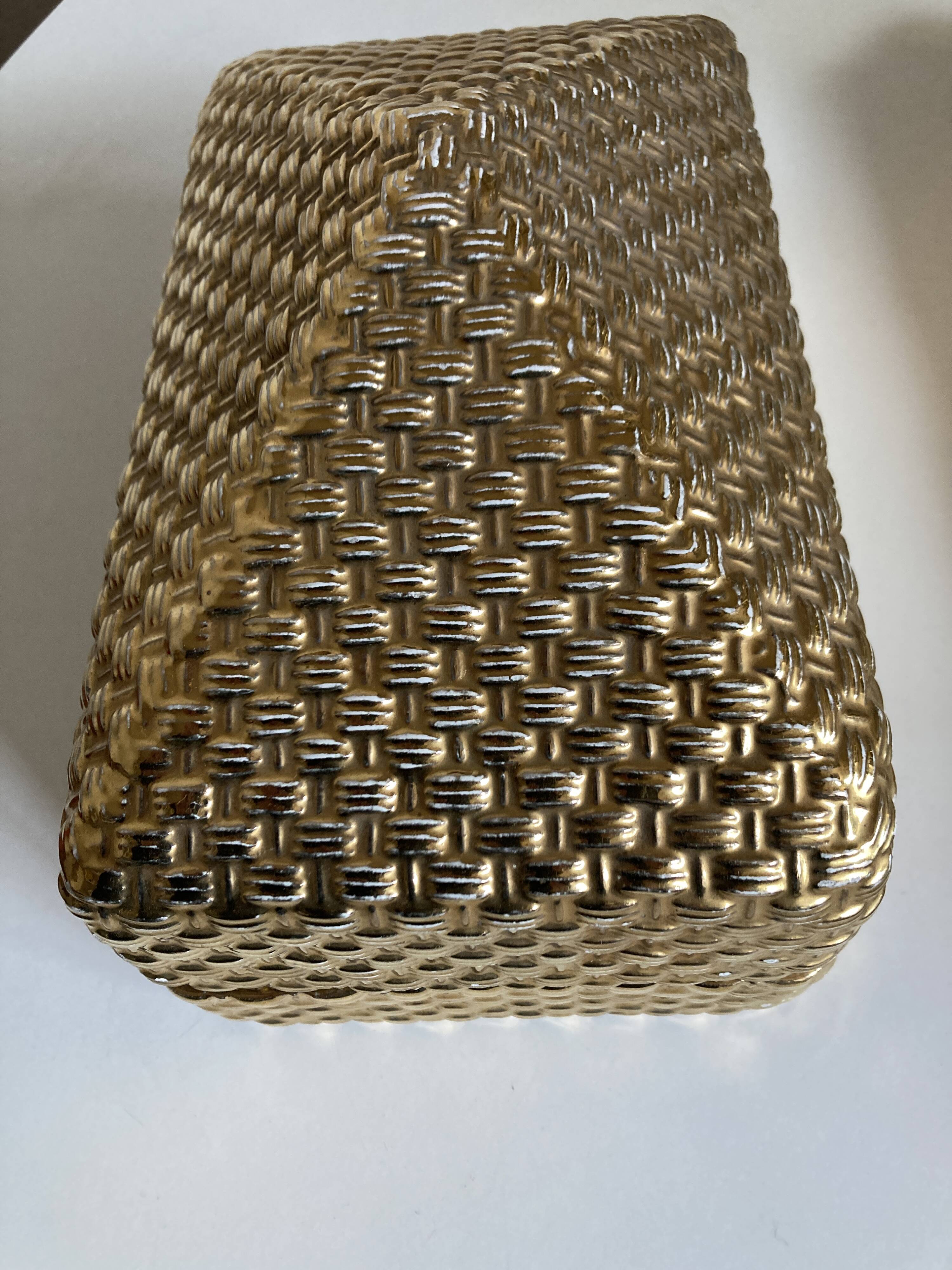 Boite pyramide céramique dorée 1960 travail italien dlg Fornasetti Ponti