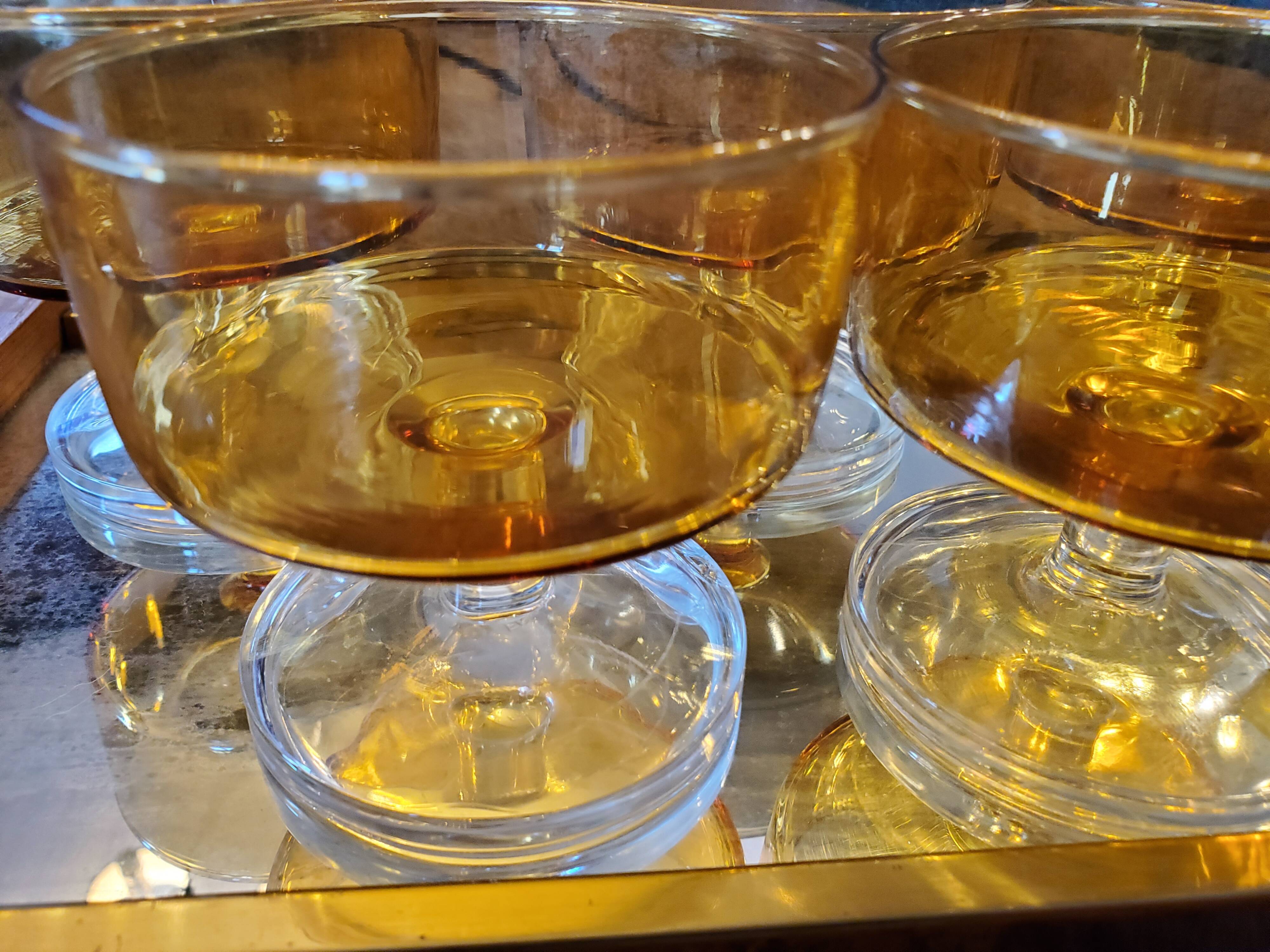 7 coupes à Champagne ou à dessert 70's