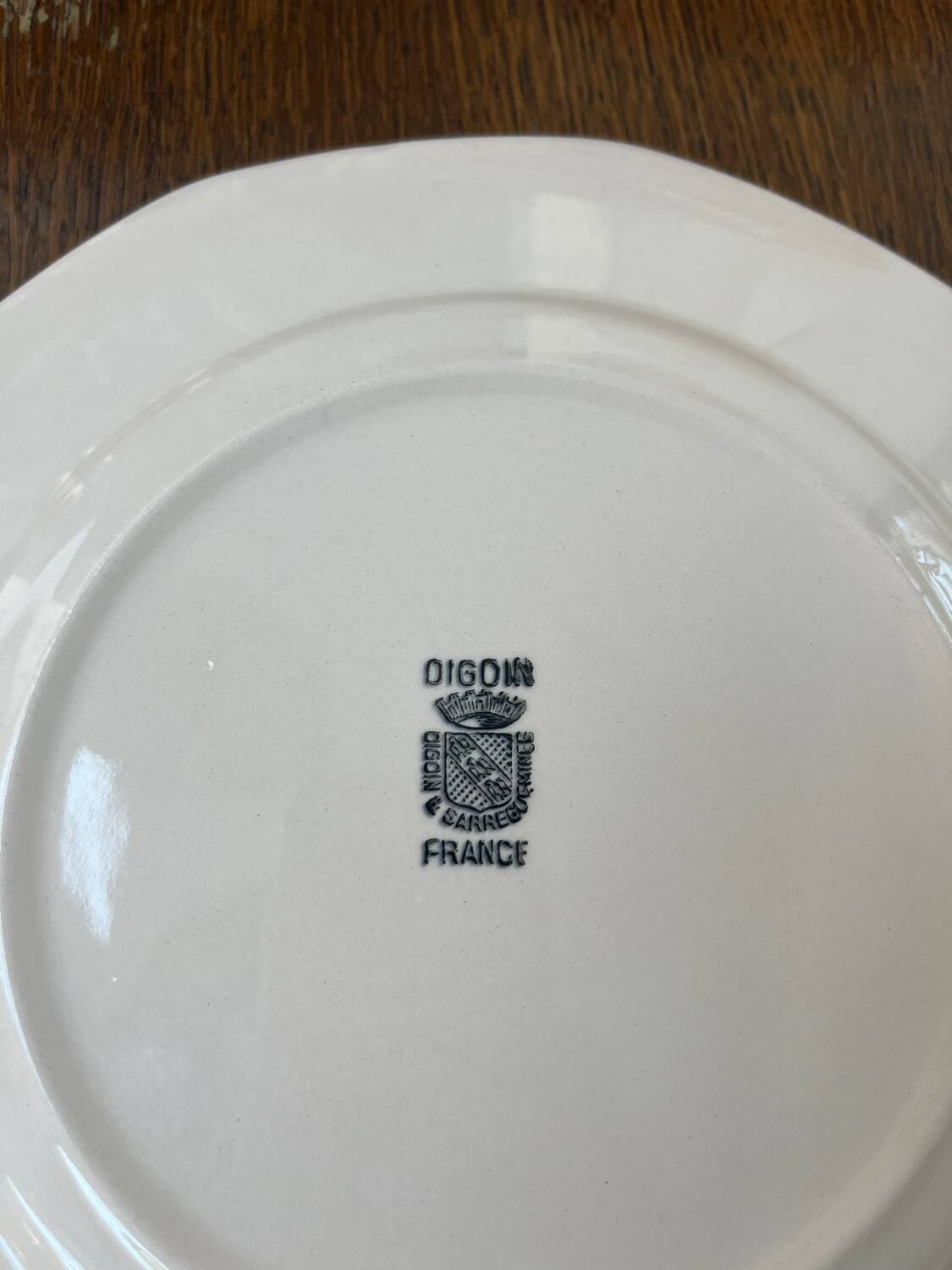 Set of 8 flat plates Digoin Sarreguemines pink