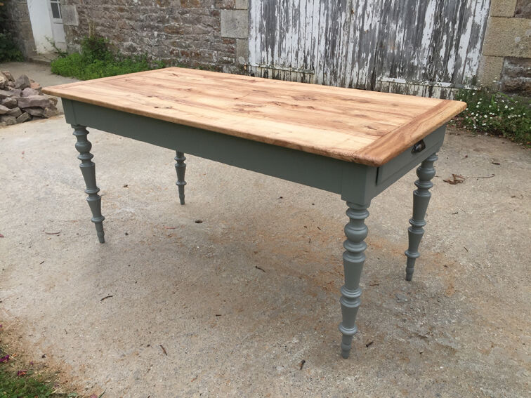 Farm table