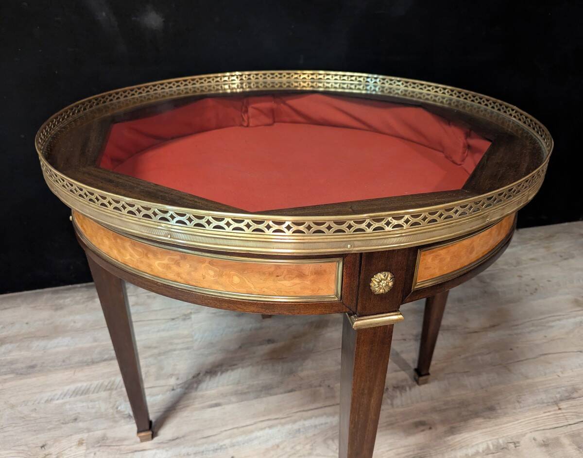 Display table in Louis XVI style