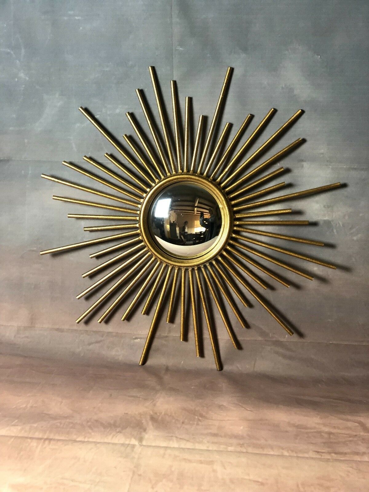 Vintage domed sun mirror in golden metal  46,5x46,5cm