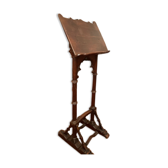 Leectern / easel / stand stand in old wood