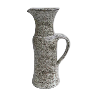 Vernified sandstone pitcher