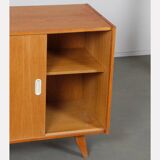 Oak chest of drawers, model U-452, by Jiroutek for Interier Praha, 1960
