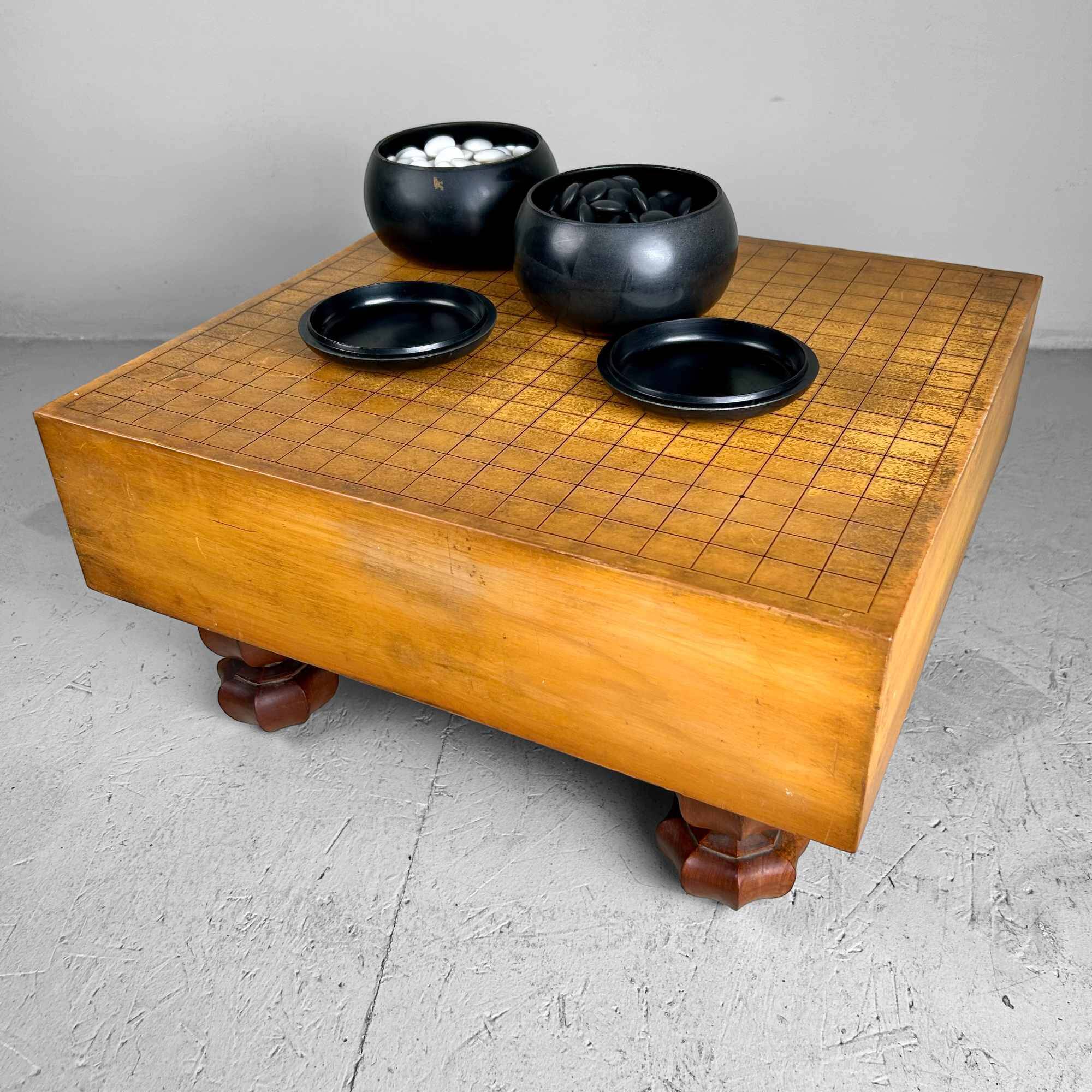 Complete Go Game Board Goban Kaya, 1930s, Japan