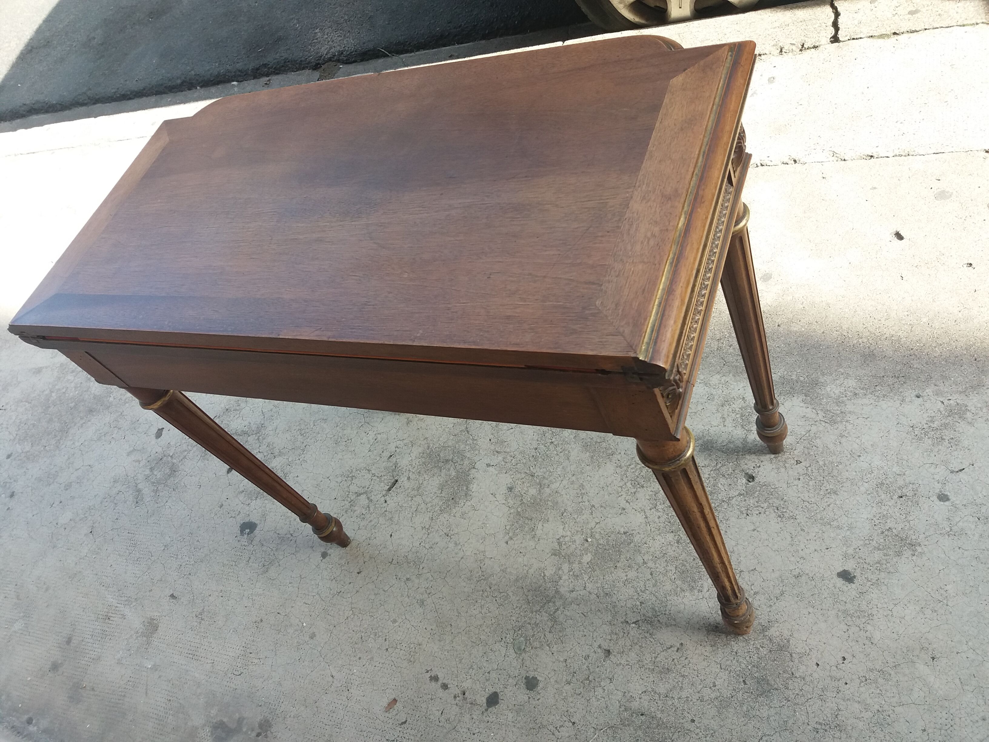 Console and table game at the end of the XIX century Walnut