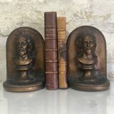 Antique bookends, Bust figure in bronze patinated plaster. 19 x 13 cm