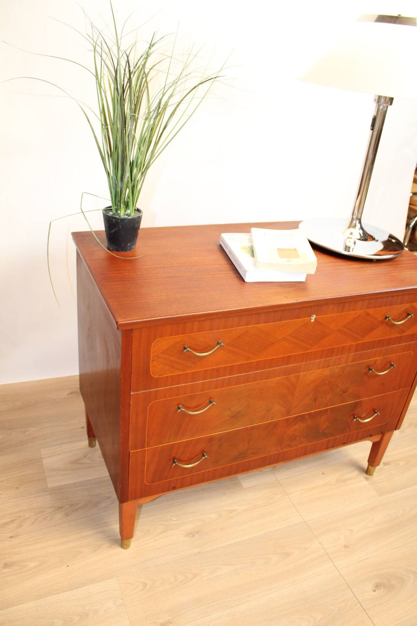 Vintage chest of drawers 3 drawers double handles and brass feet 1960s suede