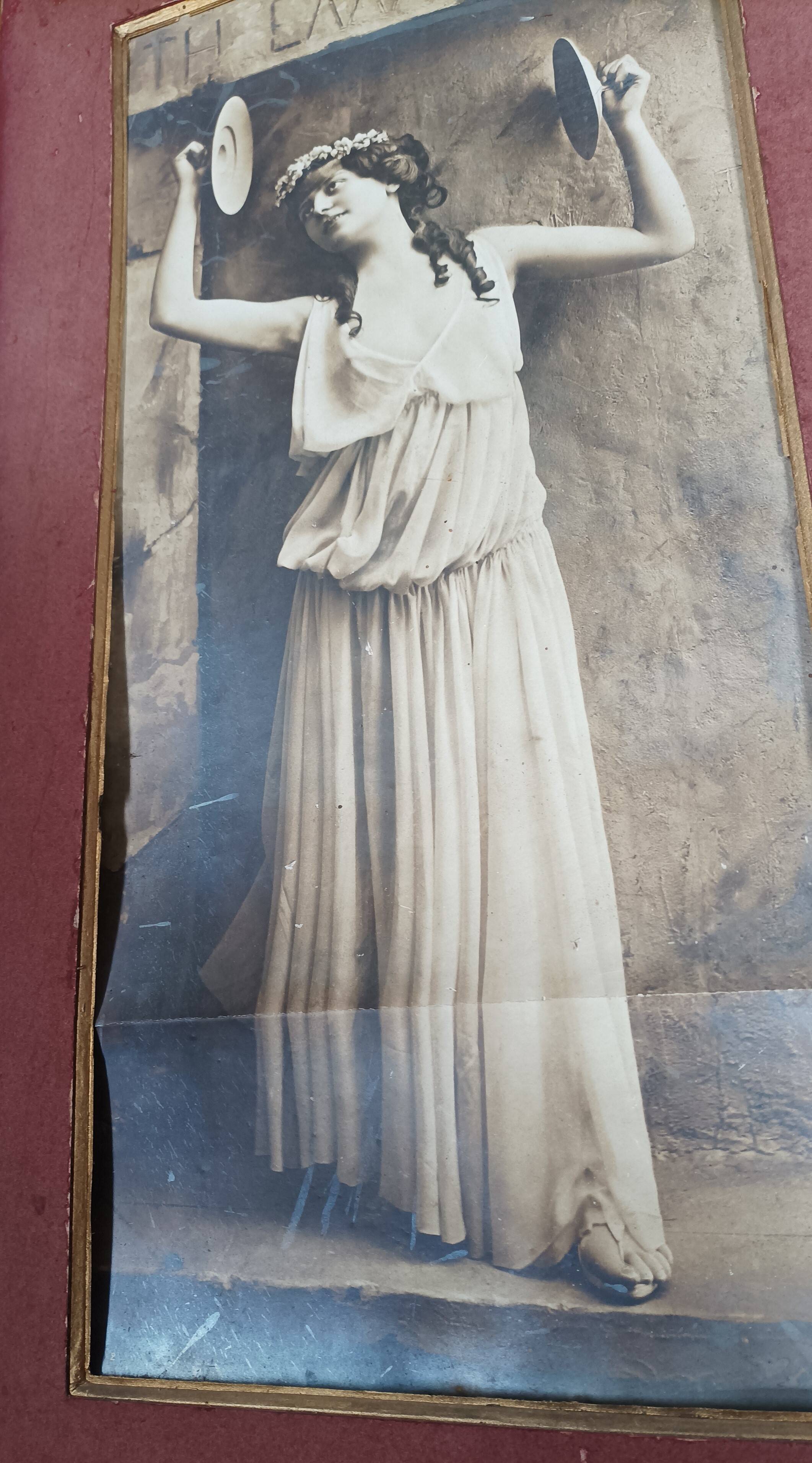 Photo Léopold Emile Reutlinger Bacchante with cymbals