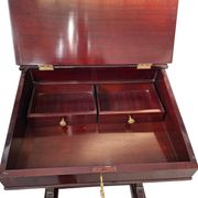 Elegante Scrittoio "Davenport" in Mogano