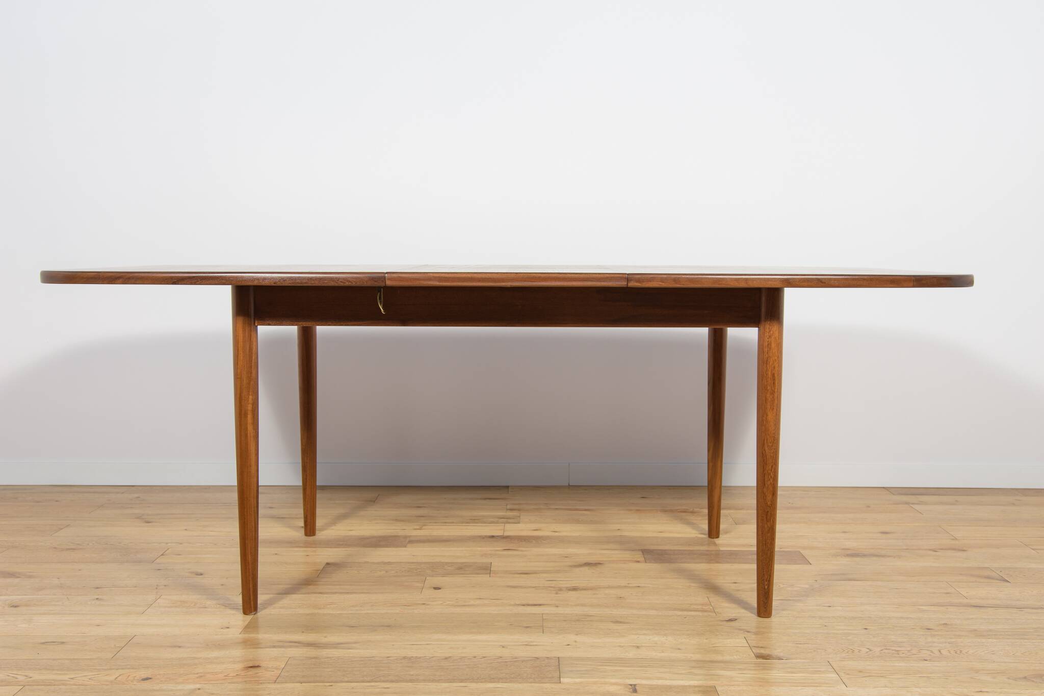 Mid-century modern teak extendable dining table from G-Plan, United Kingdom, 1960s