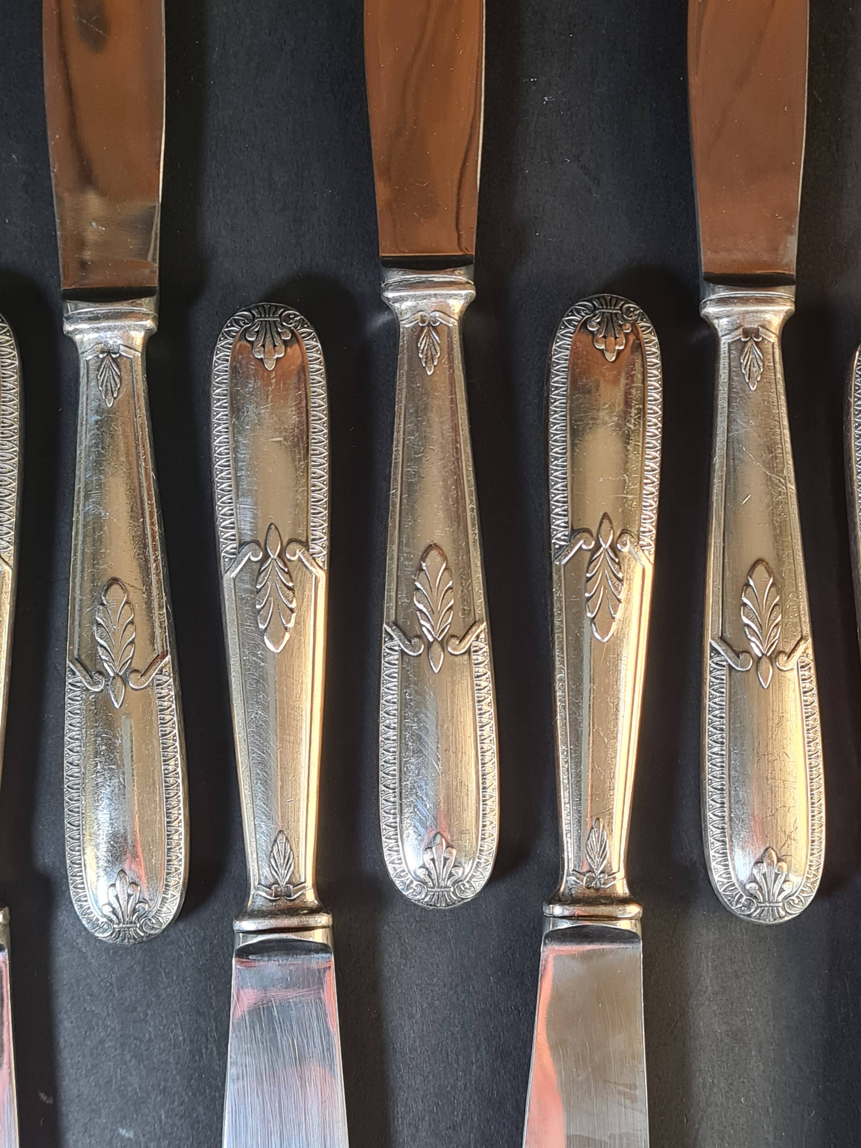 Title: Vintage 12-piece cutlery set – Milon Châteauroux 🇫🇷