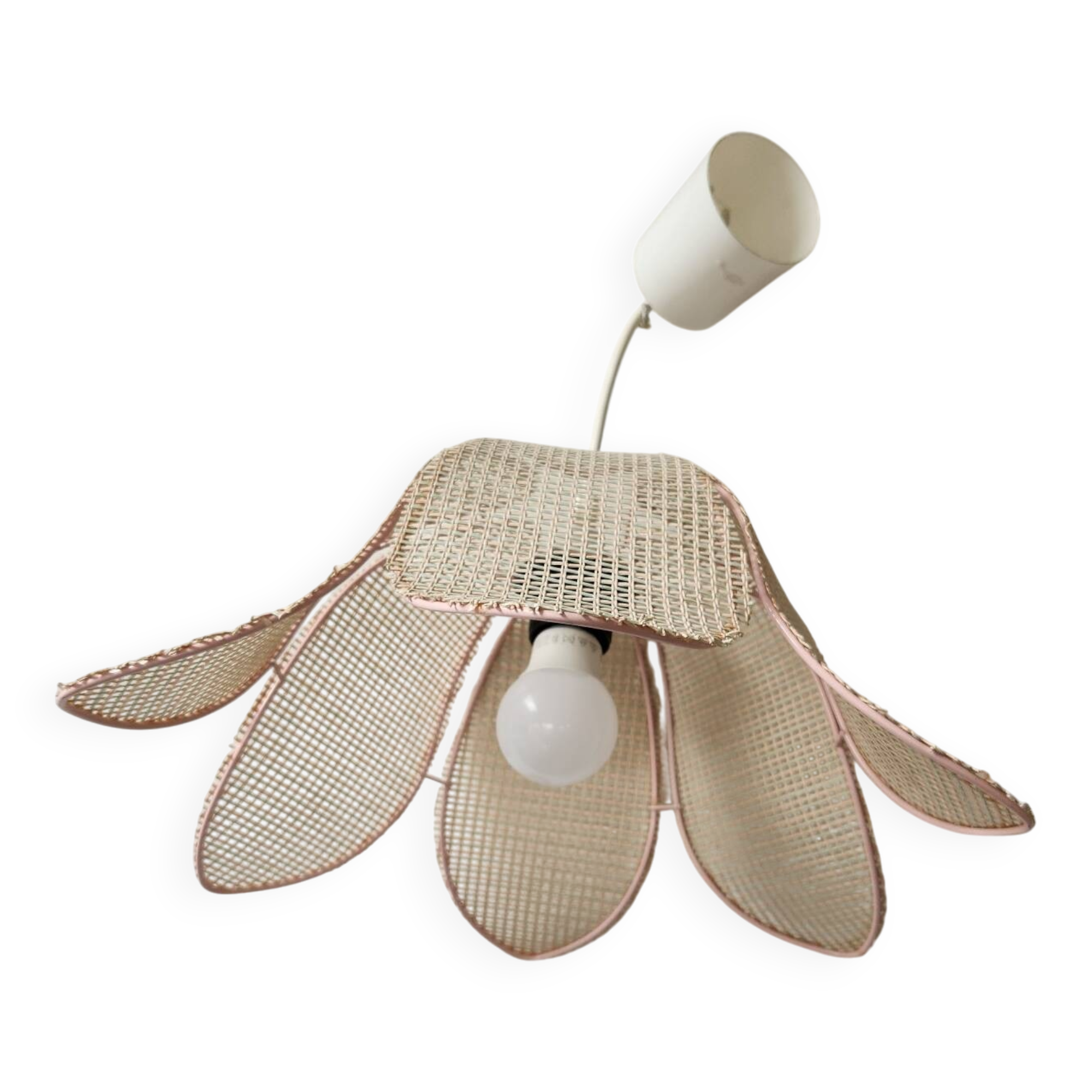 Suspension fleur en rotin : vintage