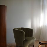 Curved Danish club chair from the mid-century, in the style of Viggo Boesen, 1940s.