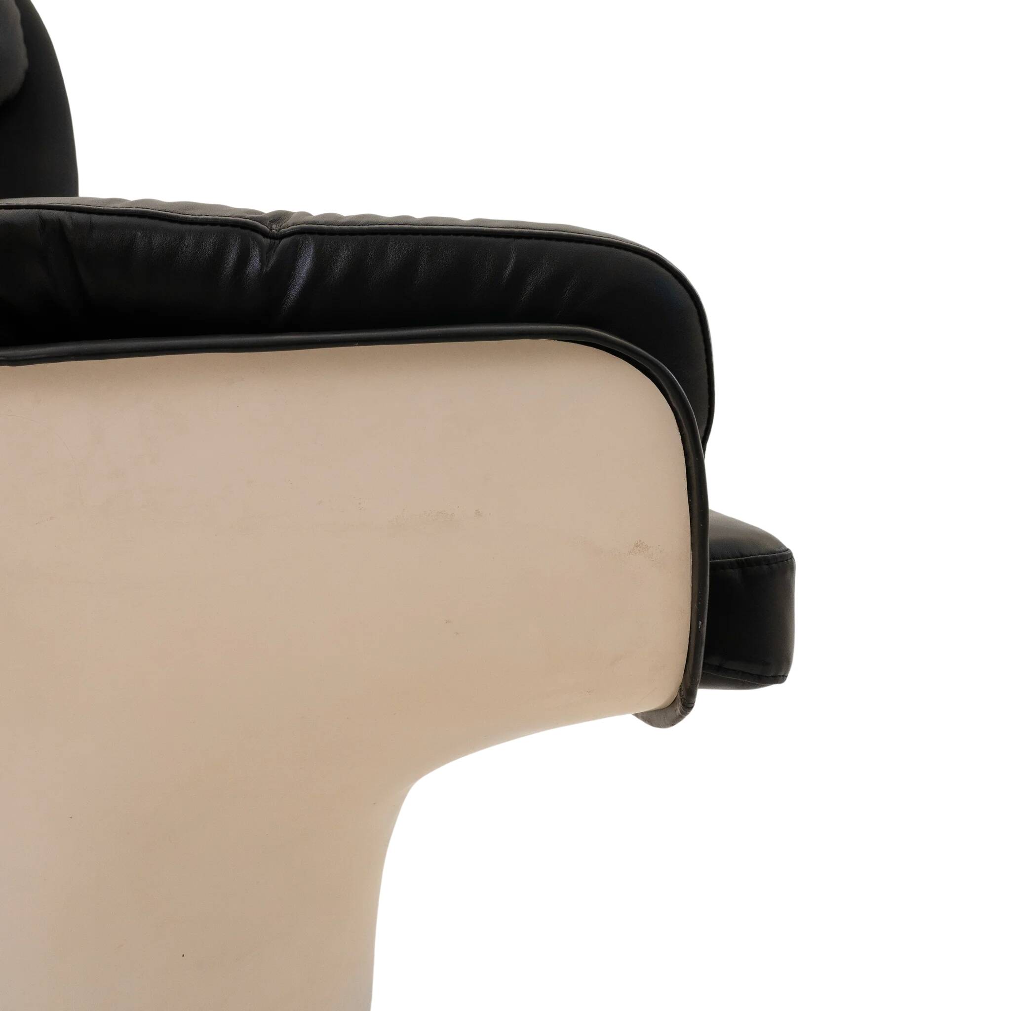 Elda Chair, Joe Colombo, Comfort, Black and Creme, Italy, circa 1970