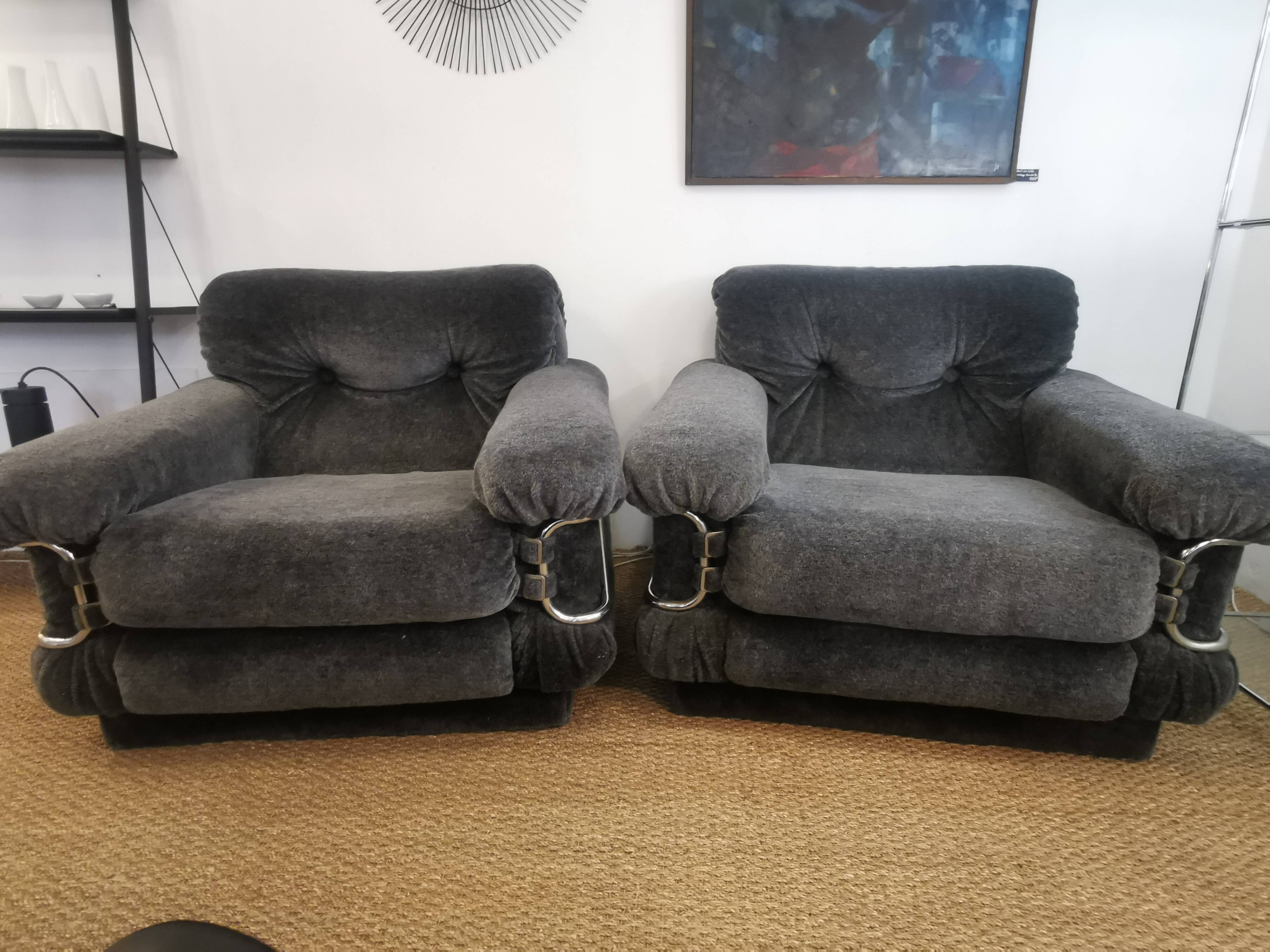 Pair of vintage italian design armchairs from the 70s