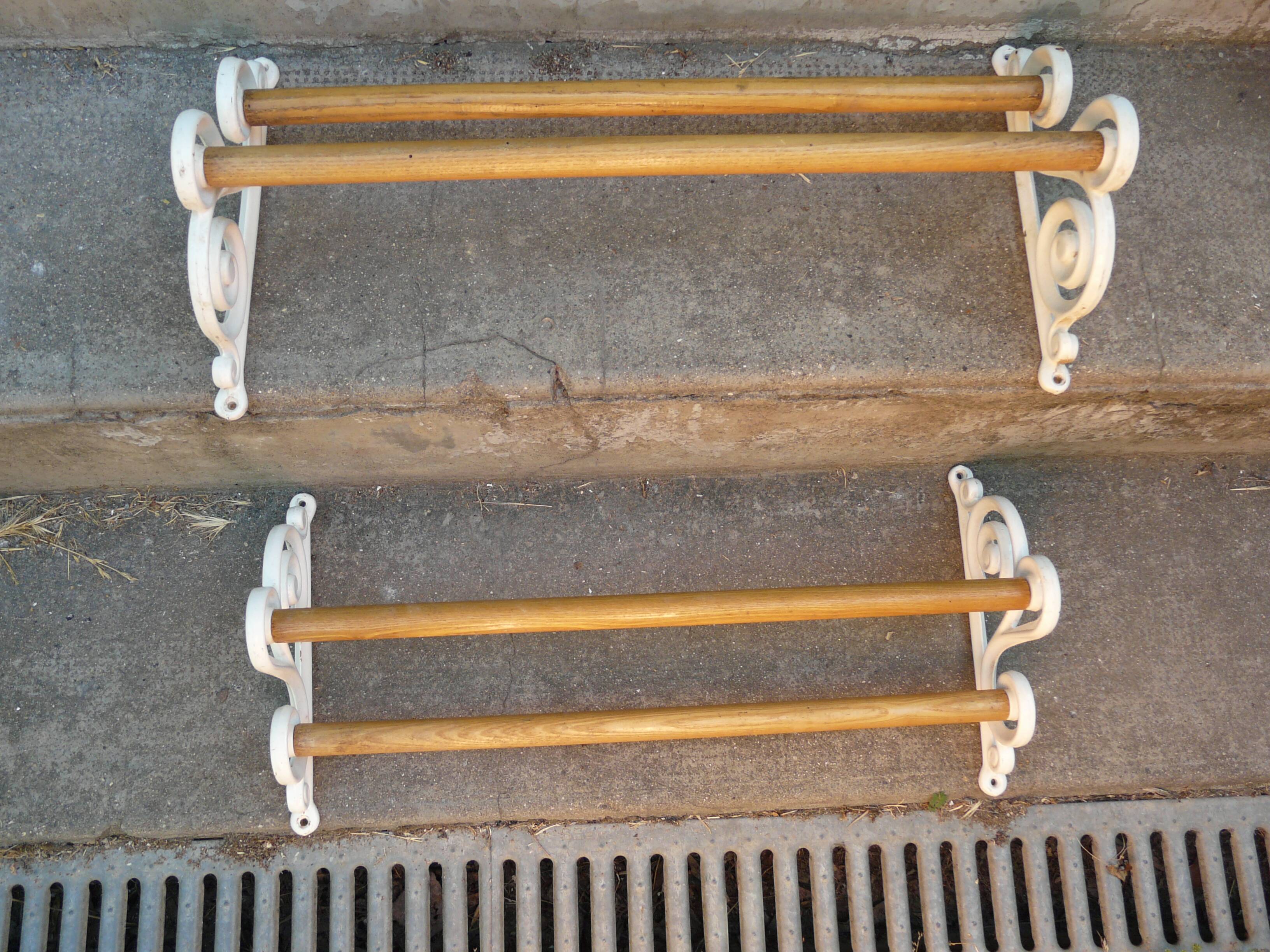 Old art deco towel rack in white enameled cast iron and wood